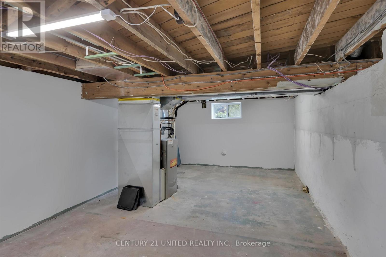265 Swanston Avenue, Peterborough East (Central), Ontario  K9H 1P6 - Photo 33 - X12327546