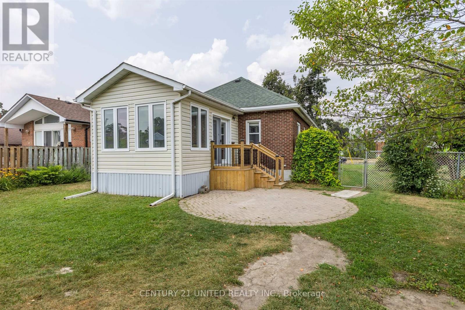 265 Swanston Avenue, Peterborough East (Central), Ontario  K9H 1P6 - Photo 36 - X12327546