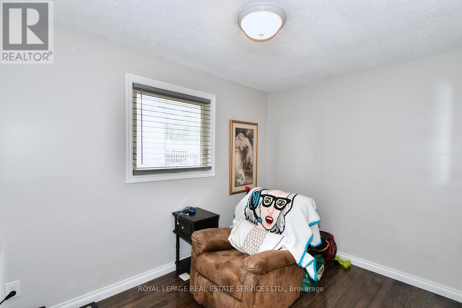 636 Frank Street, Peterborough Central (South), Ontario  K9J 4M9 - Photo 10 - X12327384