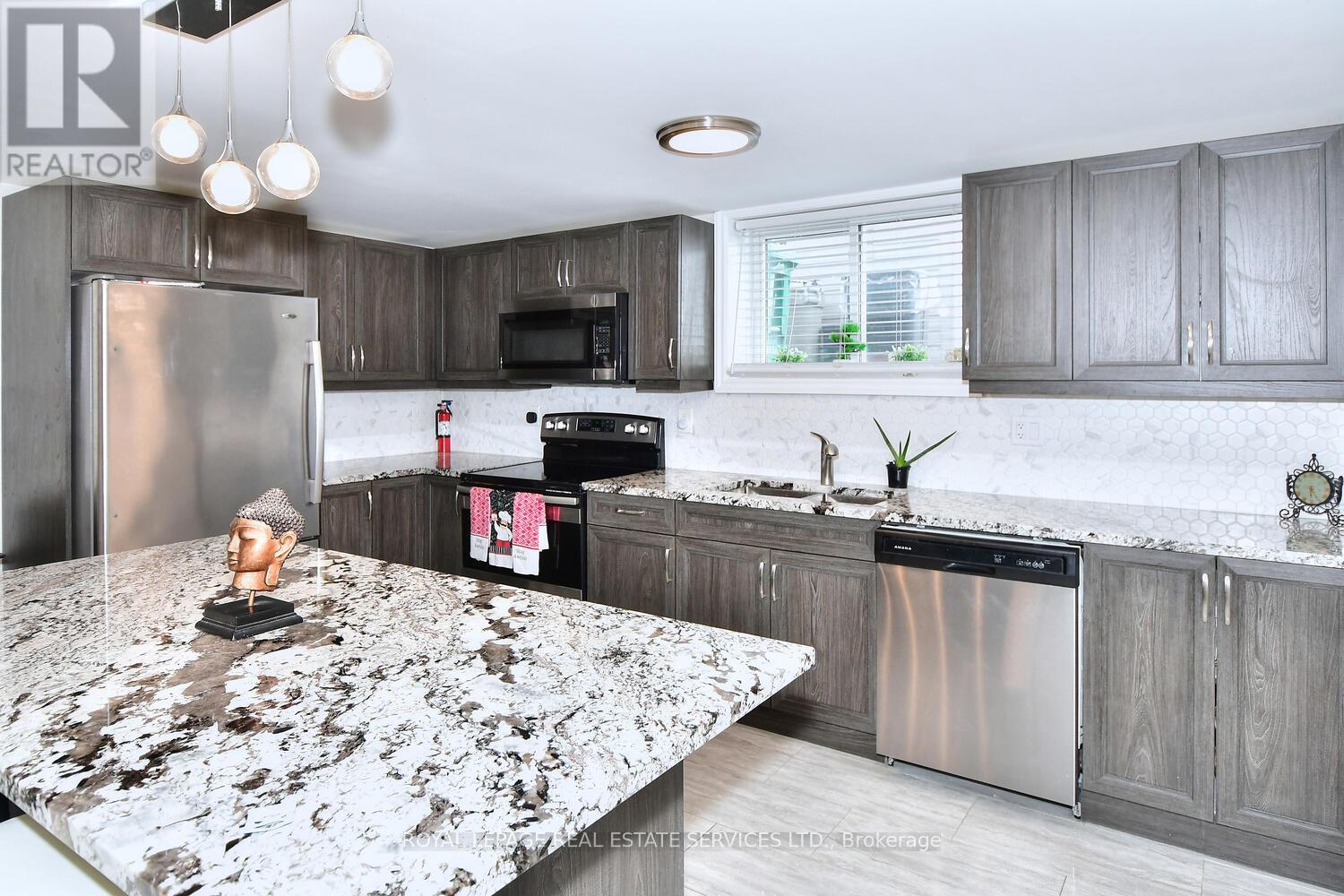 636 Frank Street, Peterborough Central (South), Ontario  K9J 4M9 - Photo 30 - X12327384
