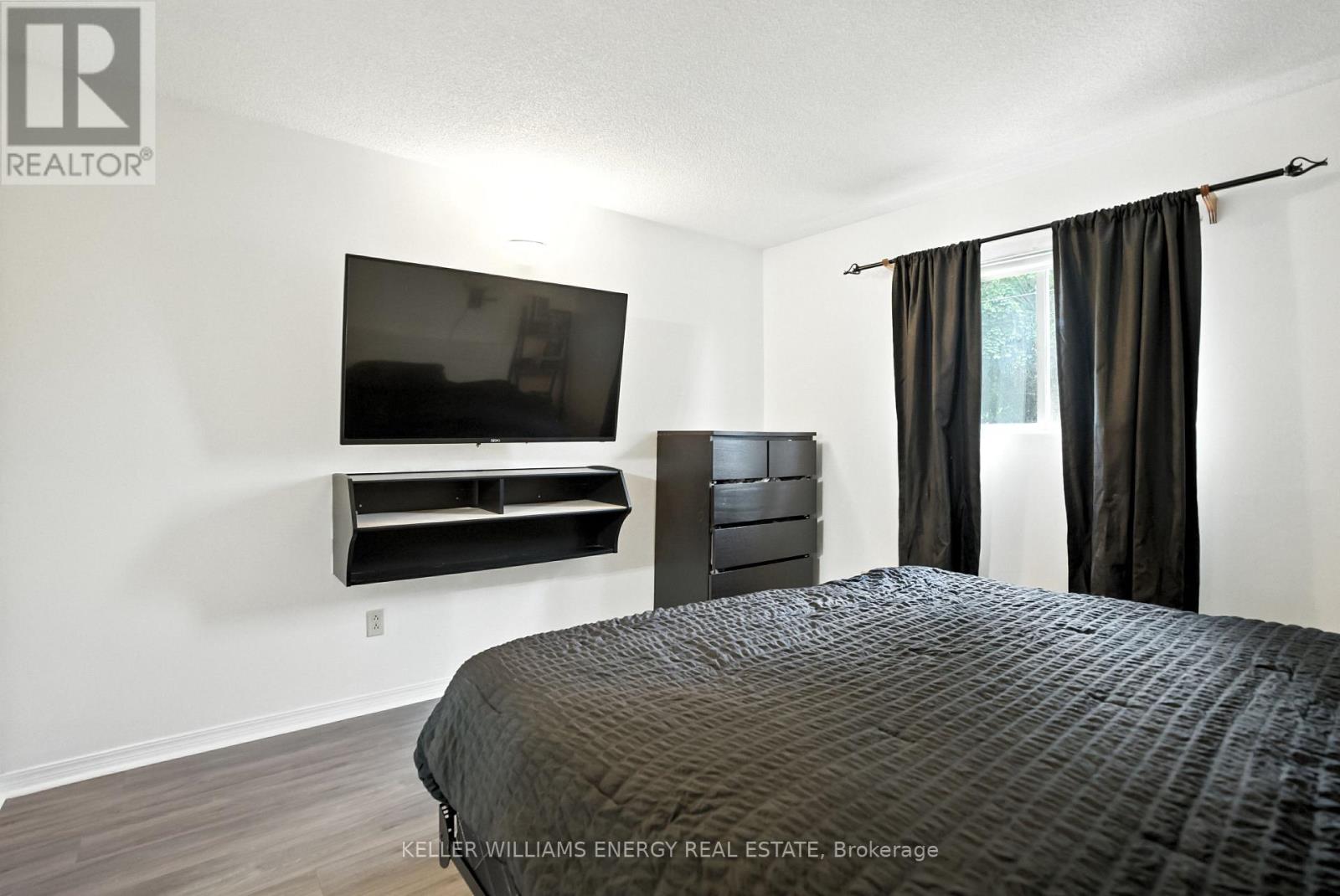 760 Hemlock Street, Peterborough North (South), Ontario  K9H 7P2 - Photo 11 - X12327678