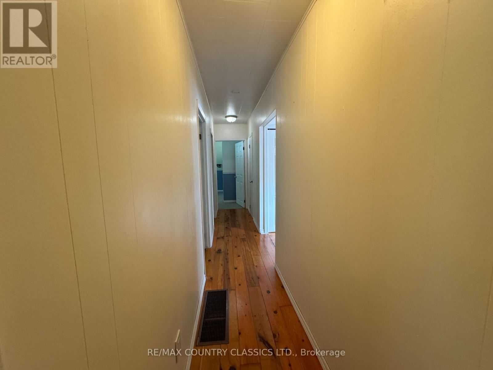 18 Sherbourne Street S, Bancroft (Bancroft Ward), Ontario  K0L 1C0 - Photo 12 - X12327739
