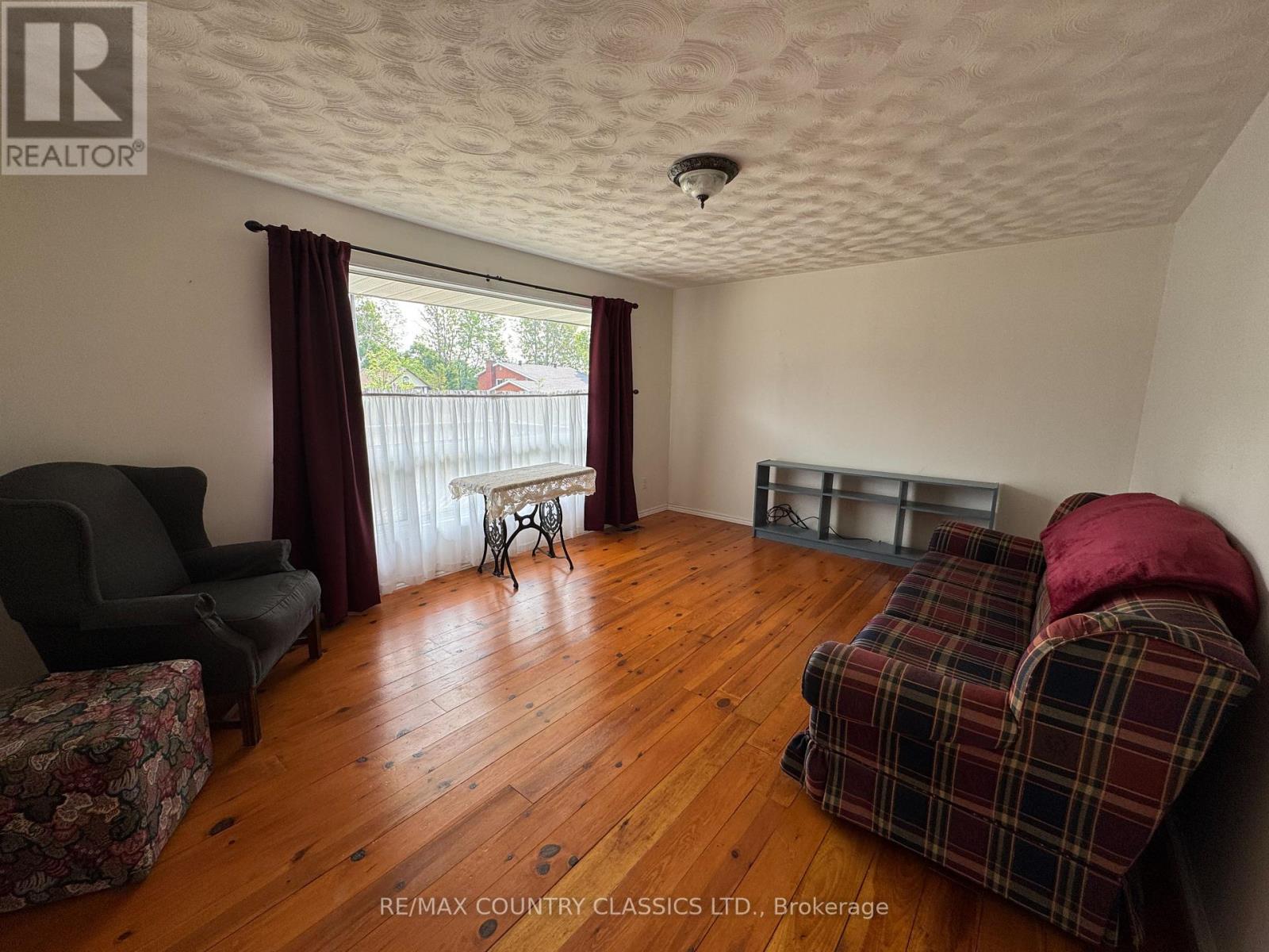 18 Sherbourne Street S, Bancroft (Bancroft Ward), Ontario  K0L 1C0 - Photo 9 - X12327739