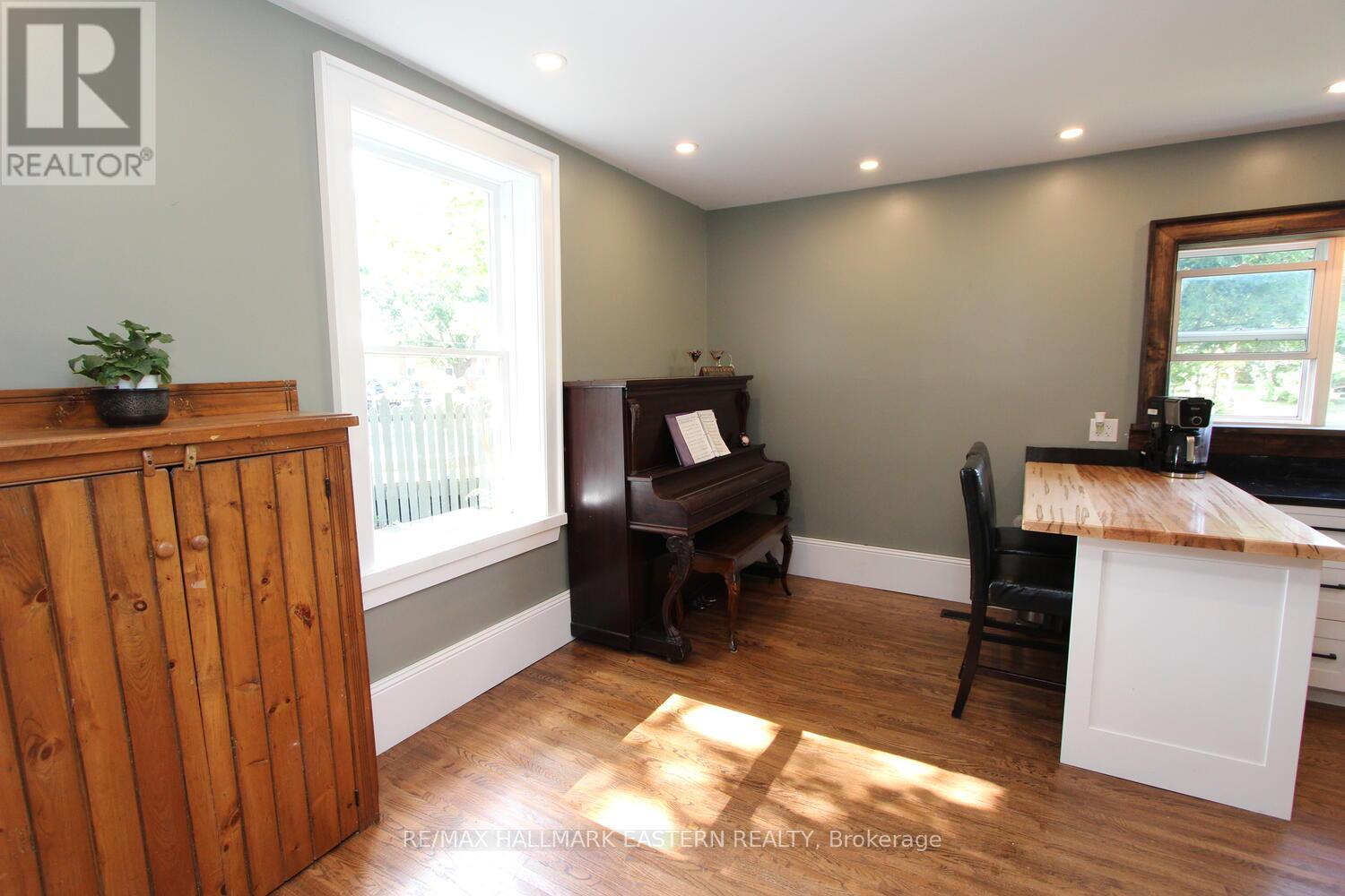 2 Mclean Avenue, Havelock-Belmont-Methuen (Havelock), Ontario  K0L 1Z0 - Photo 11 - X12327772