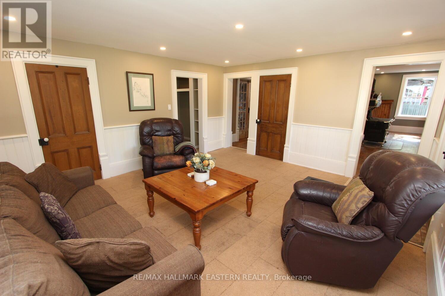 2 Mclean Avenue, Havelock-Belmont-Methuen (Havelock), Ontario  K0L 1Z0 - Photo 2 - X12327772