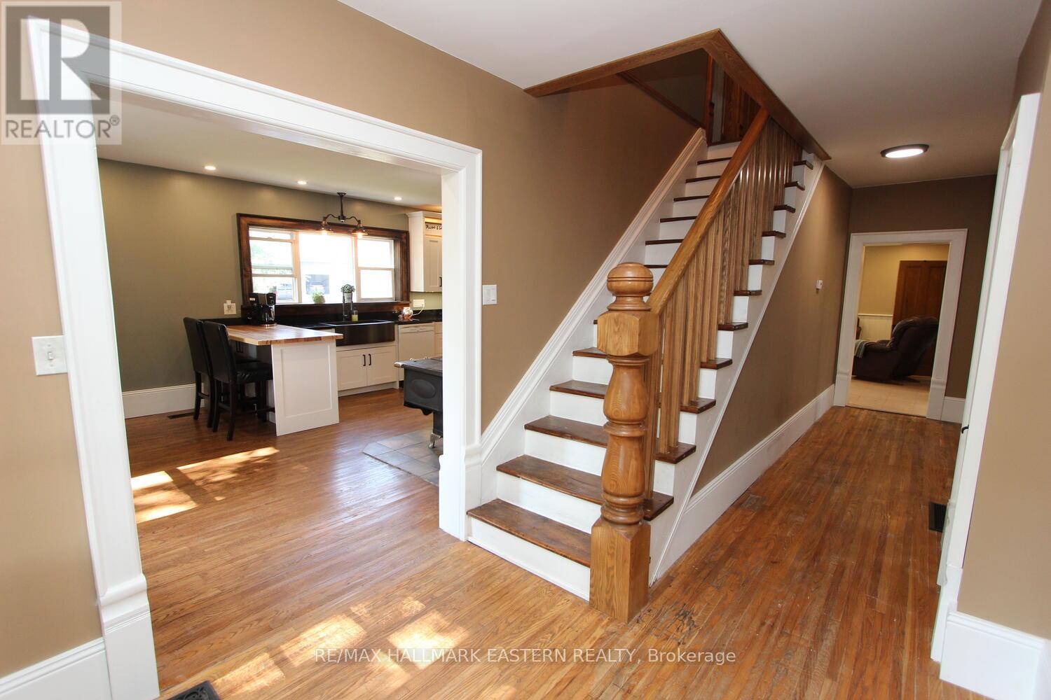 2 Mclean Avenue, Havelock-Belmont-Methuen (Havelock), Ontario  K0L 1Z0 - Photo 4 - X12327772