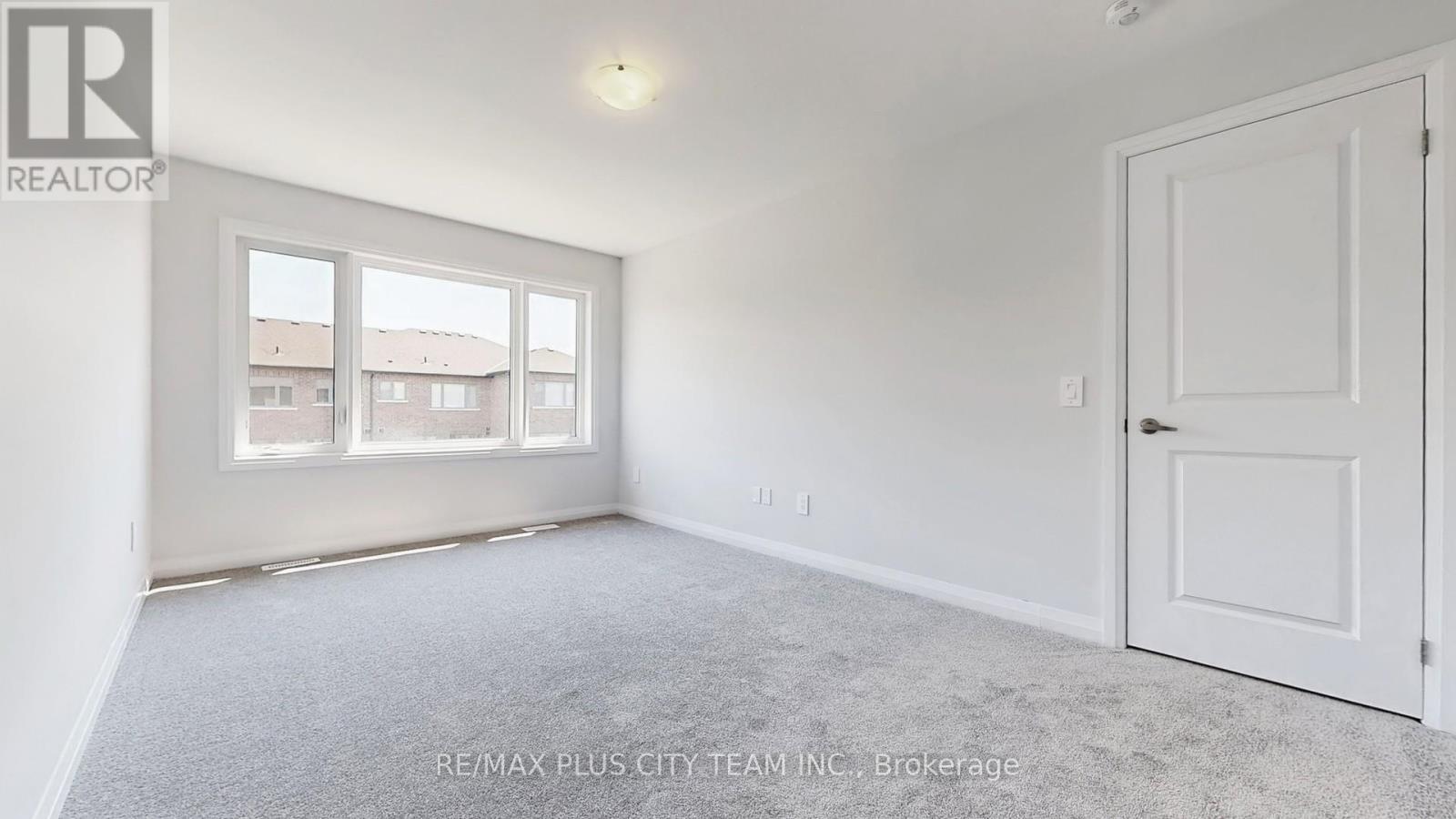 32 Keenan Street, Kawartha Lakes (Lindsay), Ontario  K9V 6C2 - Photo 15 - X12327792