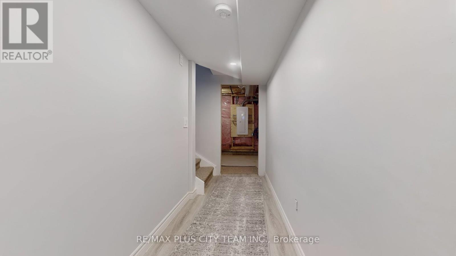 32 Keenan Street, Kawartha Lakes (Lindsay), Ontario  K9V 6C2 - Photo 24 - X12327792