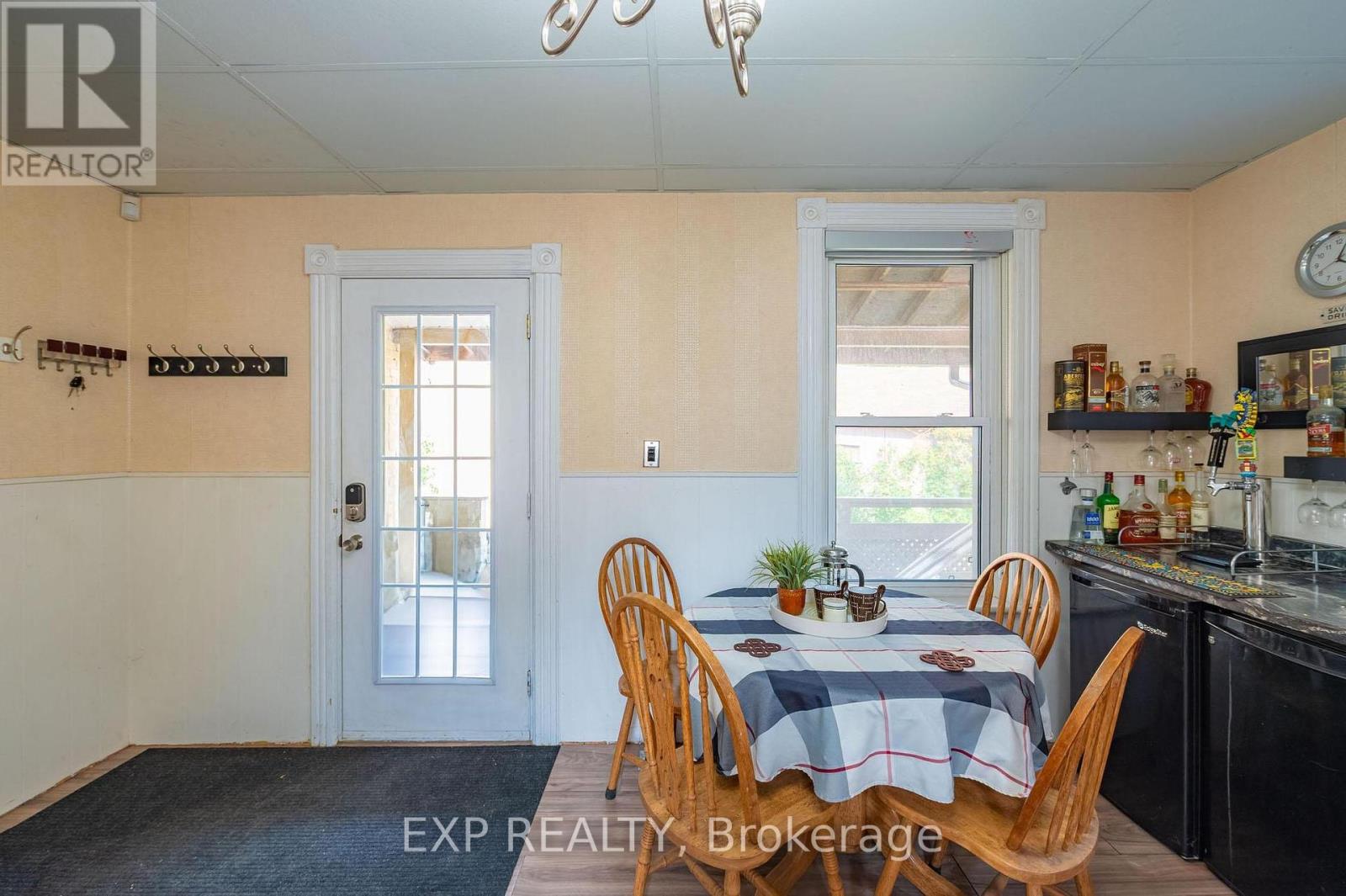 577 Bolivar Street, Peterborough Central (Old West End), Ontario  K9J 4R9 - Photo 15 - X12328019
