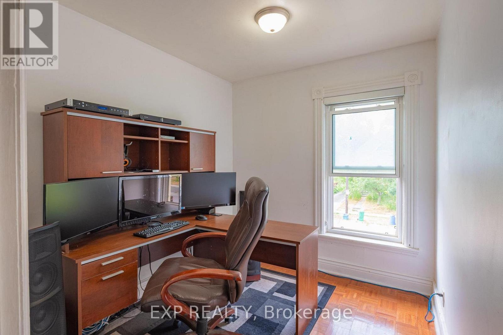 577 Bolivar Street, Peterborough Central (Old West End), Ontario  K9J 4R9 - Photo 22 - X12328019