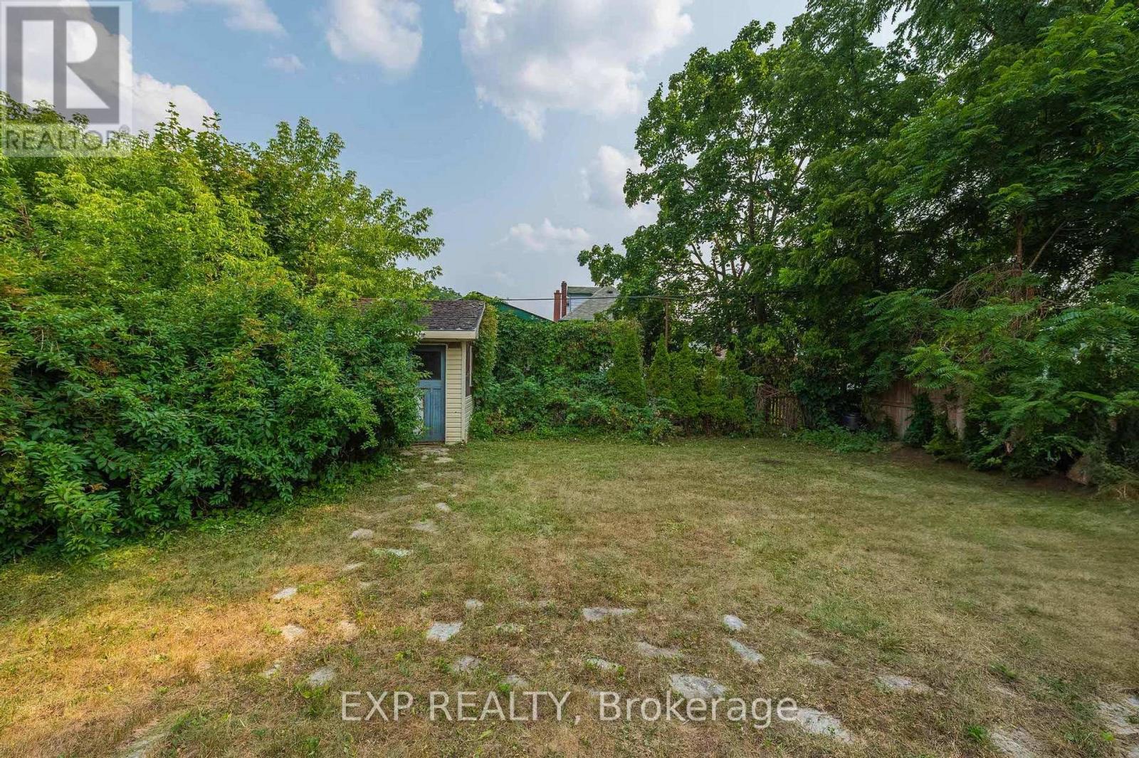 577 Bolivar Street, Peterborough Central (Old West End), Ontario  K9J 4R9 - Photo 5 - X12328019