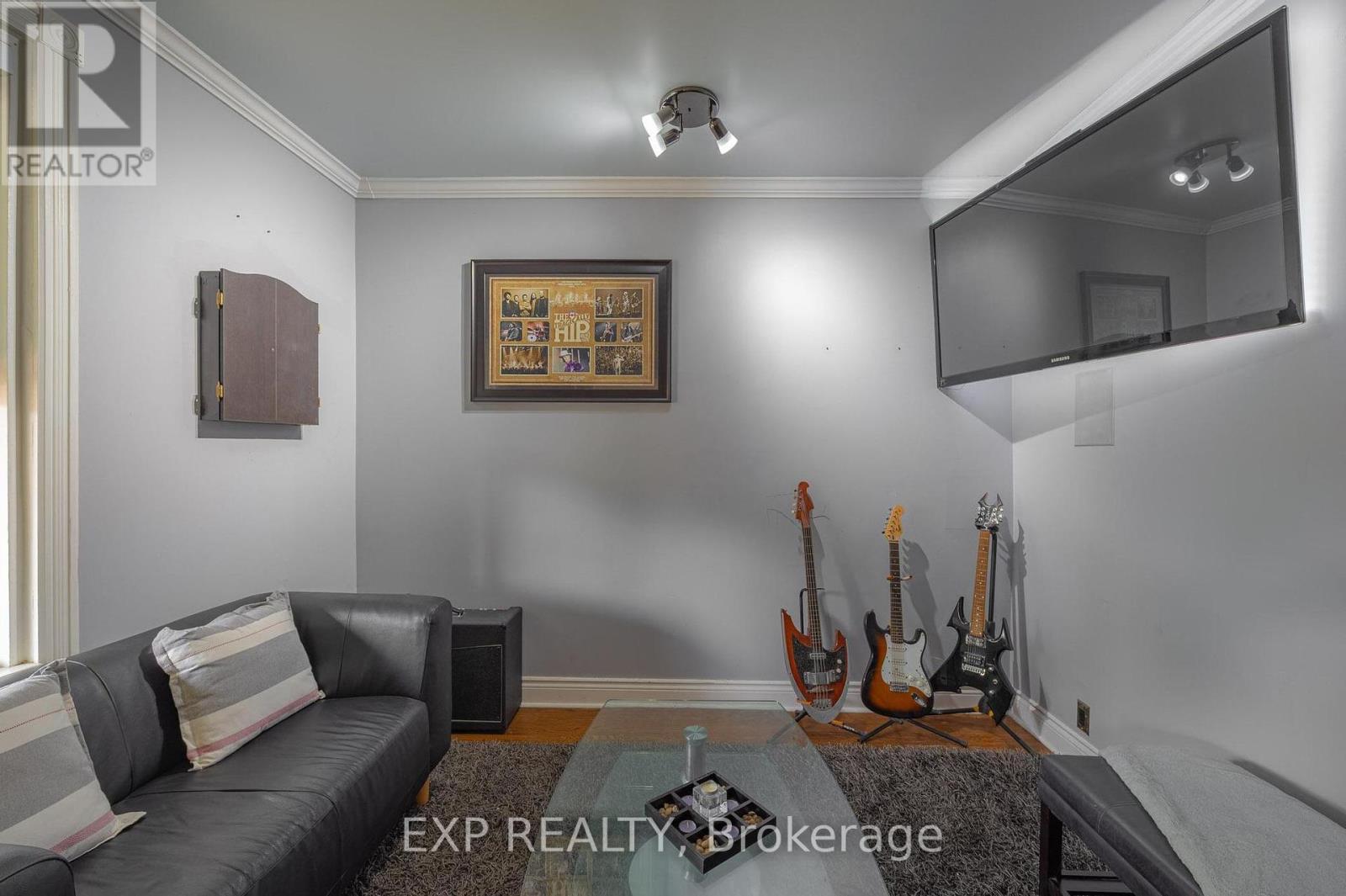 577 Bolivar Street, Peterborough Central (Old West End), Ontario  K9J 4R9 - Photo 9 - X12328019