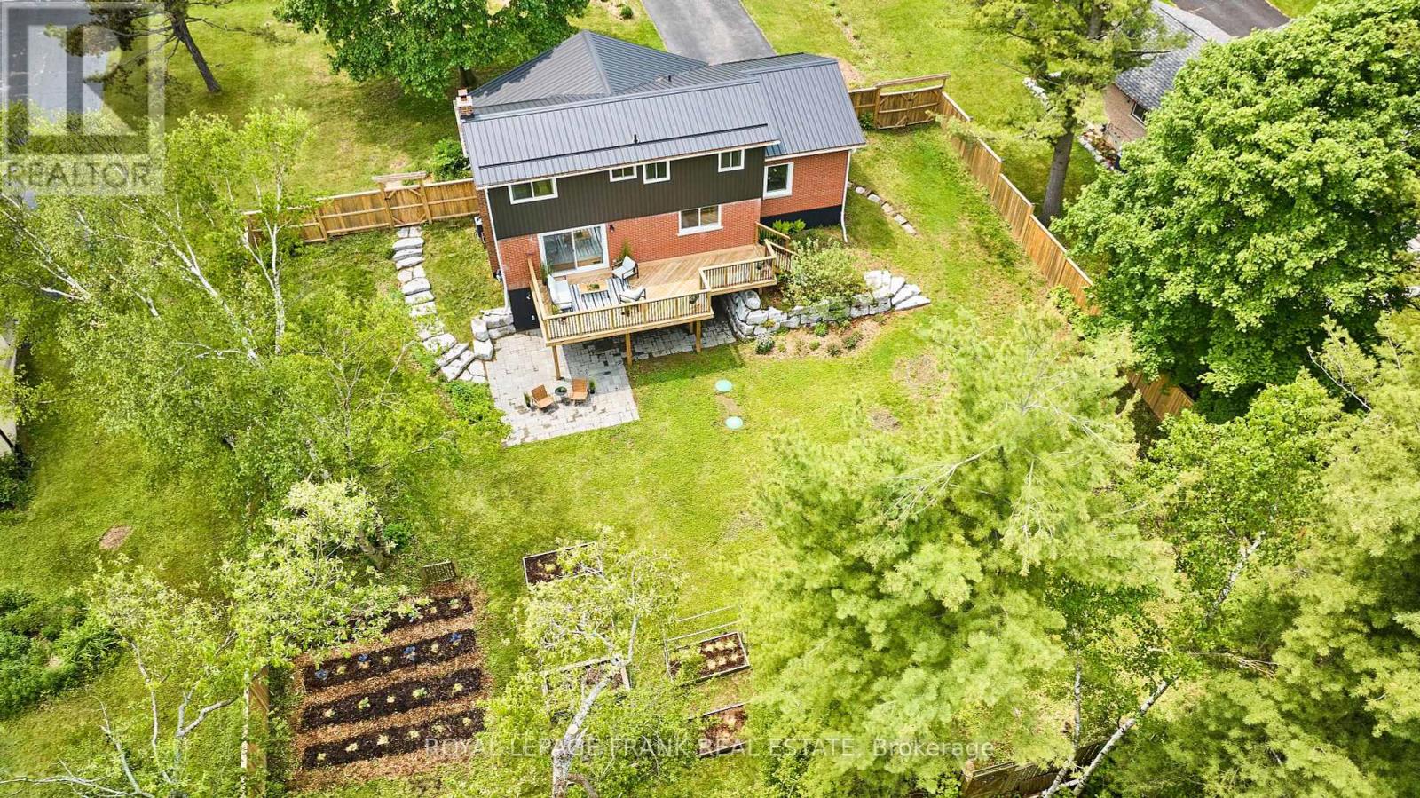 132 Coulter Drive, Kawartha Lakes (Pontypool), Ontario  L0A 1K0 - Photo 9 - X12328280