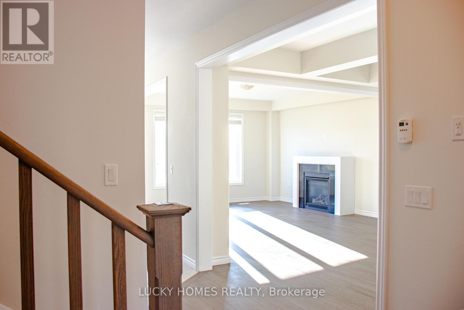 643 Lemay Grove, Peterborough North (North), Ontario  K9K 0G9 - Photo 10 - X12328901