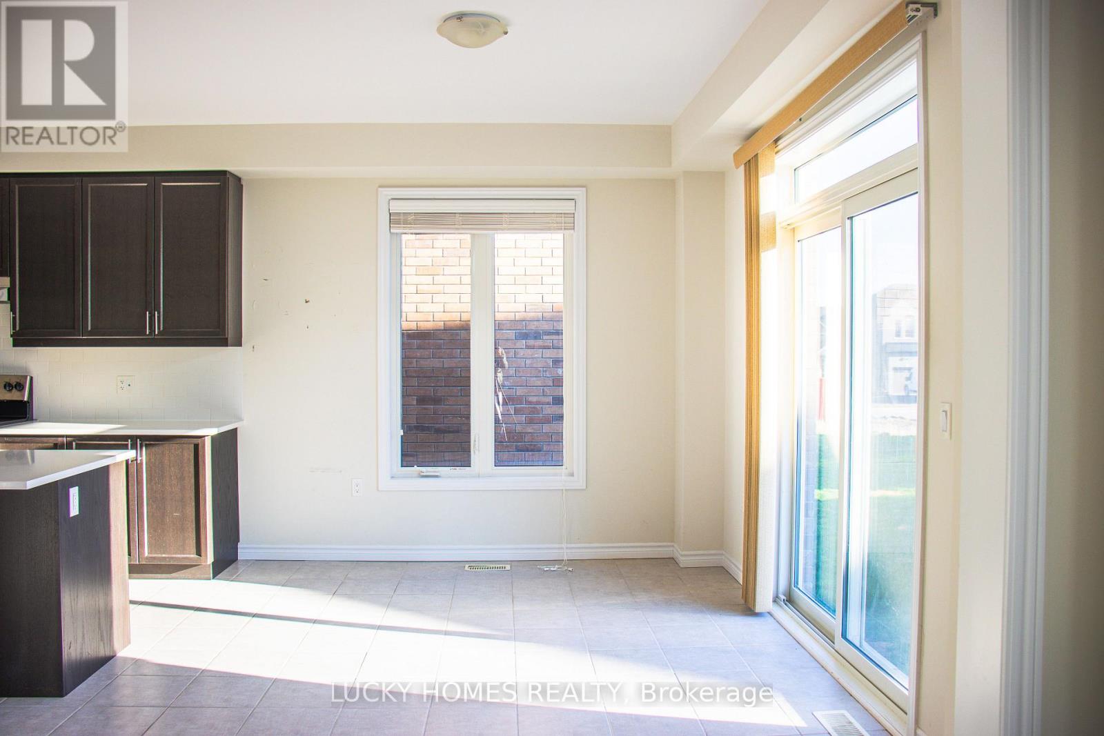 643 Lemay Grove, Peterborough North (North), Ontario  K9K 0G9 - Photo 17 - X12328901
