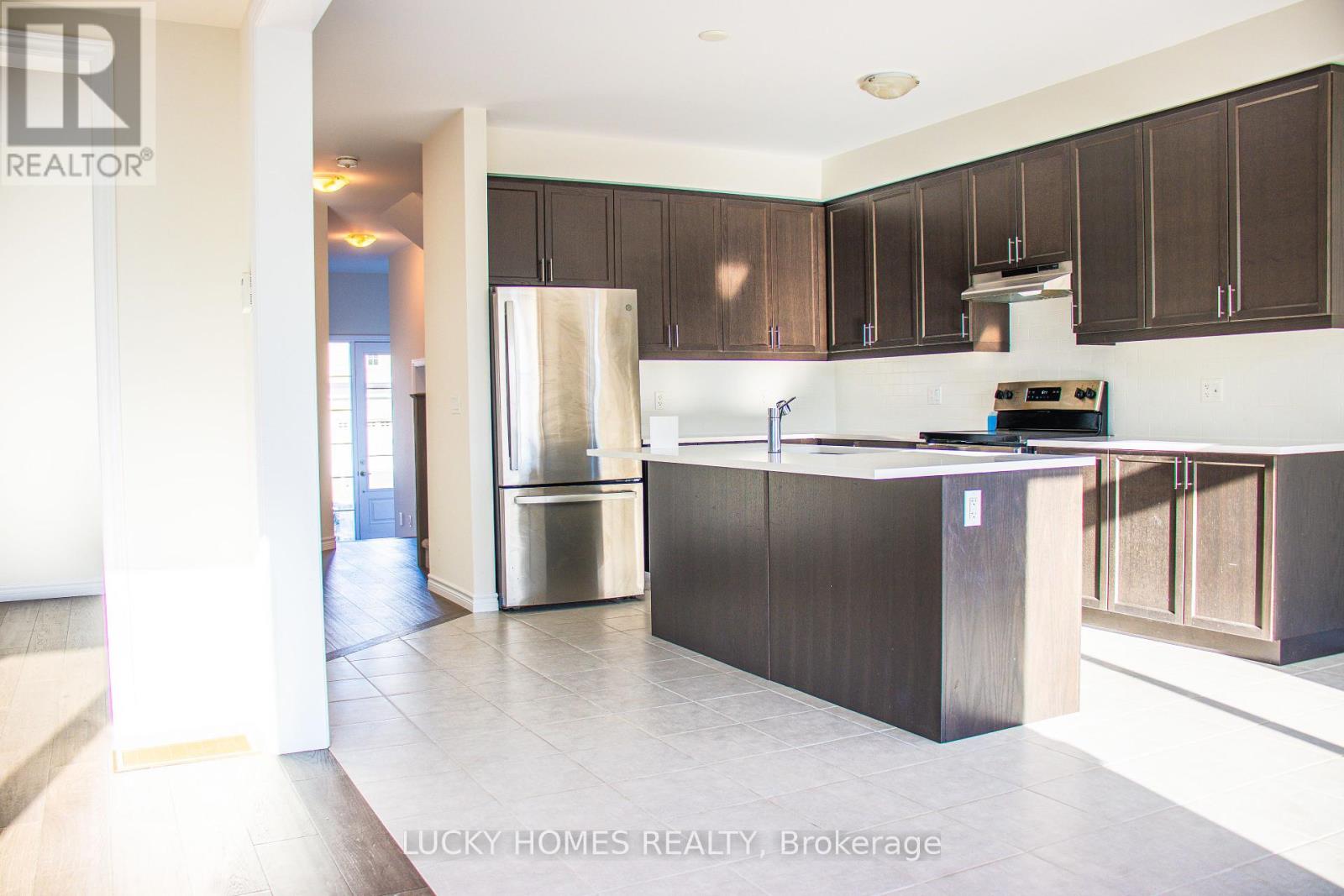 643 Lemay Grove, Peterborough North (North), Ontario  K9K 0G9 - Photo 21 - X12328901