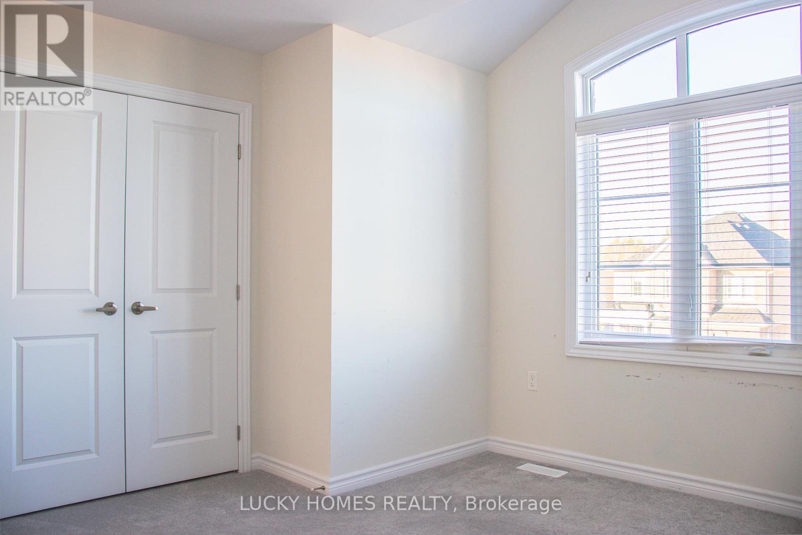 643 Lemay Grove, Peterborough North (North), Ontario  K9K 0G9 - Photo 32 - X12328901