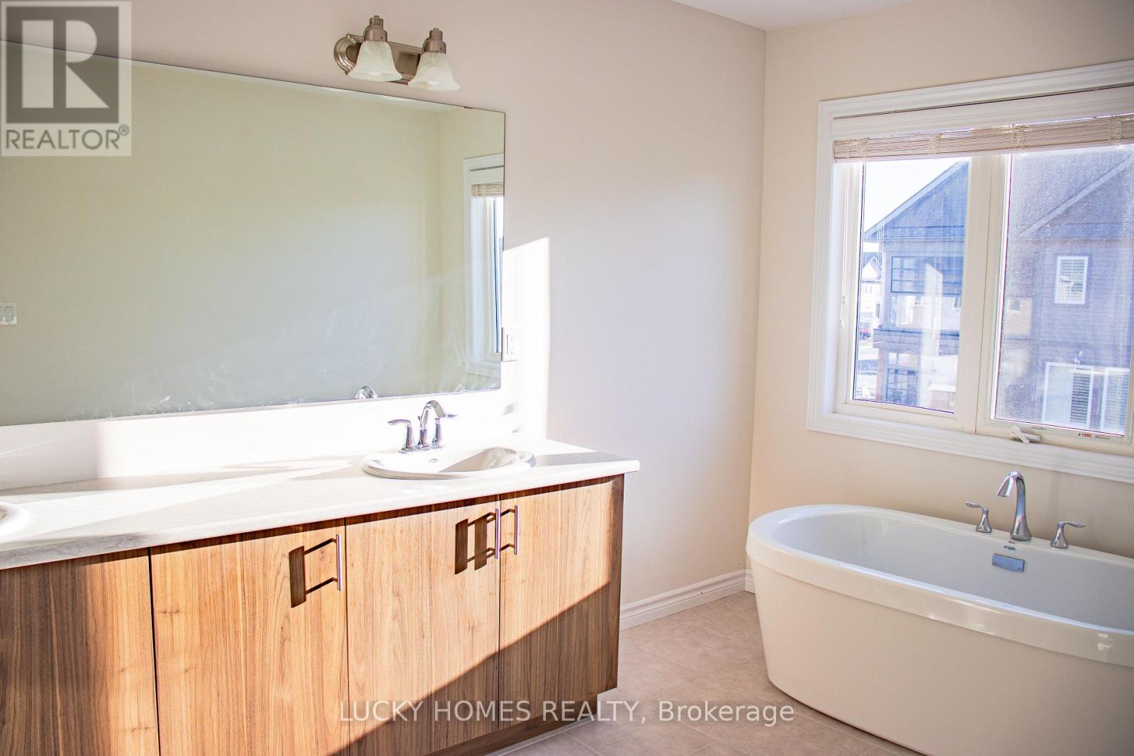 643 Lemay Grove, Peterborough North (North), Ontario  K9K 0G9 - Photo 33 - X12328901