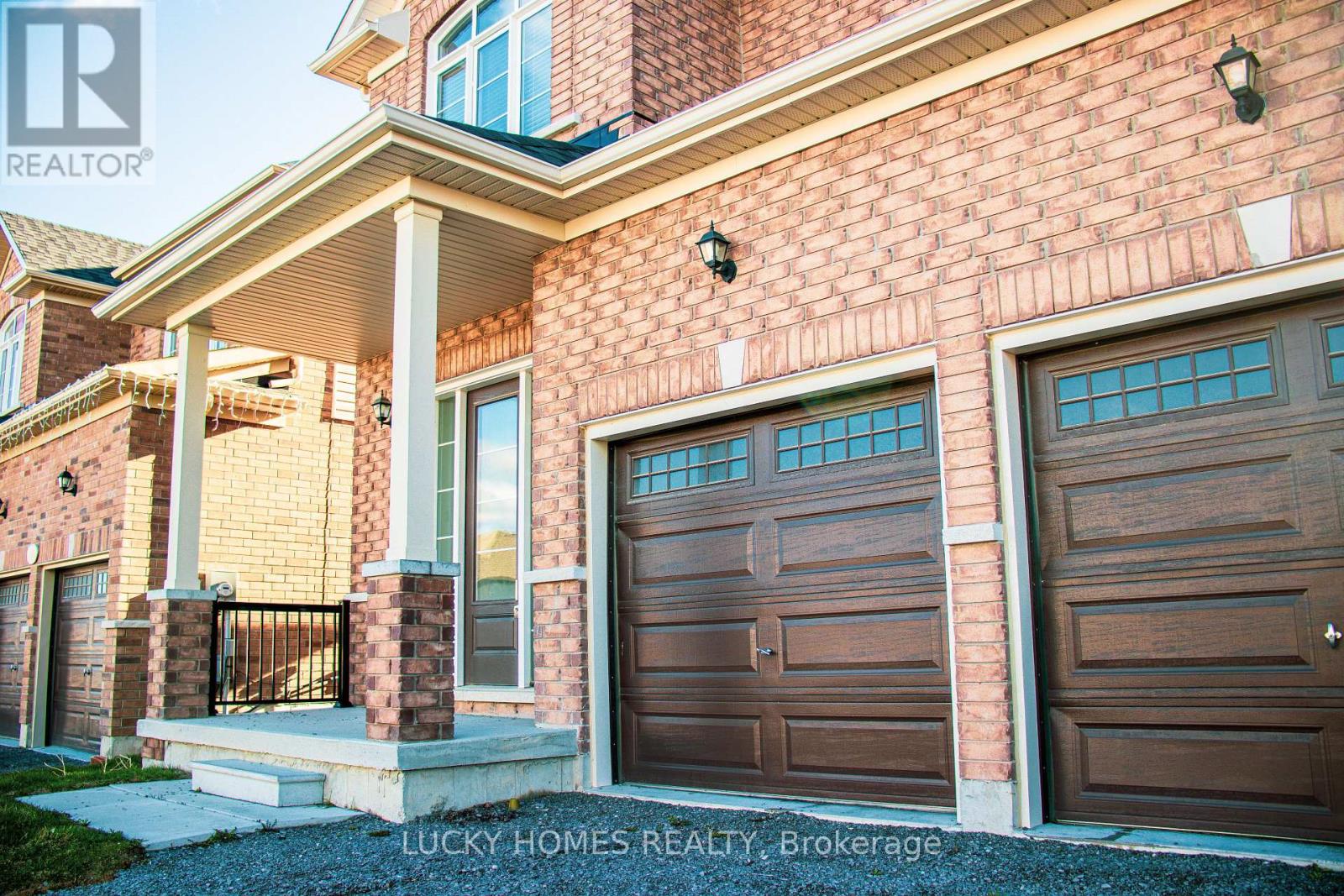 643 Lemay Grove, Peterborough North (North), Ontario  K9K 0G9 - Photo 4 - X12328901
