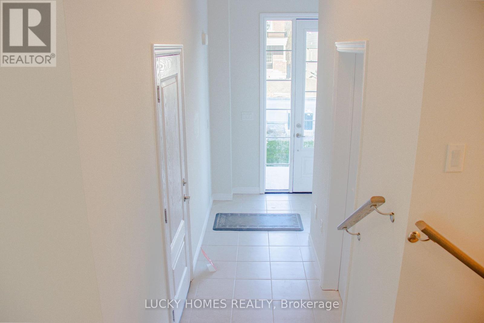 643 Lemay Grove, Peterborough North (North), Ontario  K9K 0G9 - Photo 8 - X12328901