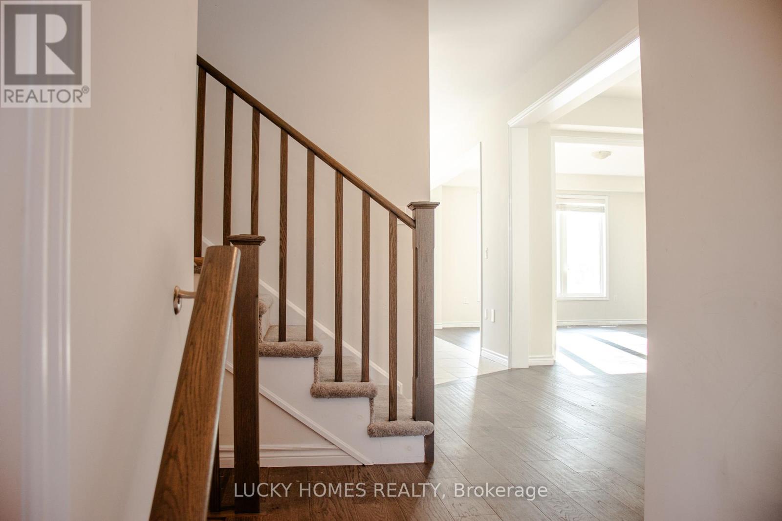 643 Lemay Grove, Peterborough North (North), Ontario  K9K 0G9 - Photo 9 - X12328901