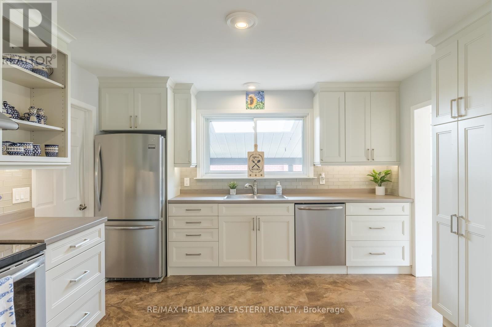 1128 Algonquin Boulevard, Peterborough North (Central), Ontario  K9H 6N2 - Photo 11 - X12329023