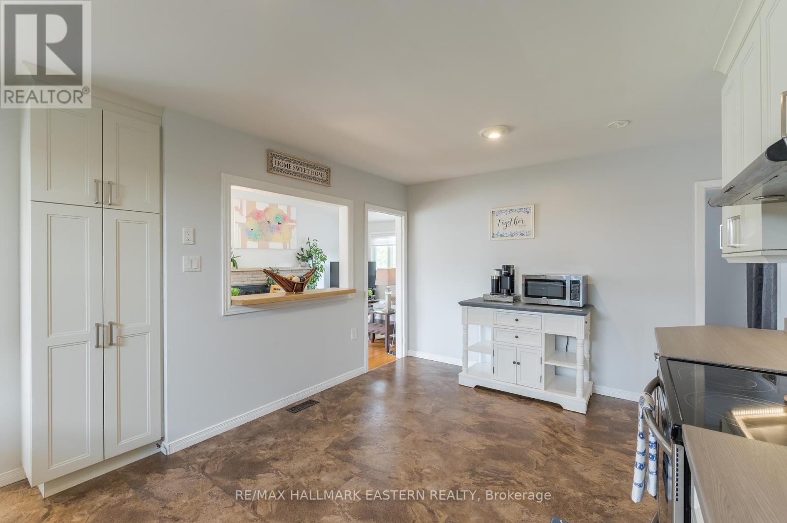 1128 Algonquin Boulevard, Peterborough North (Central), Ontario  K9H 6N2 - Photo 13 - X12329023