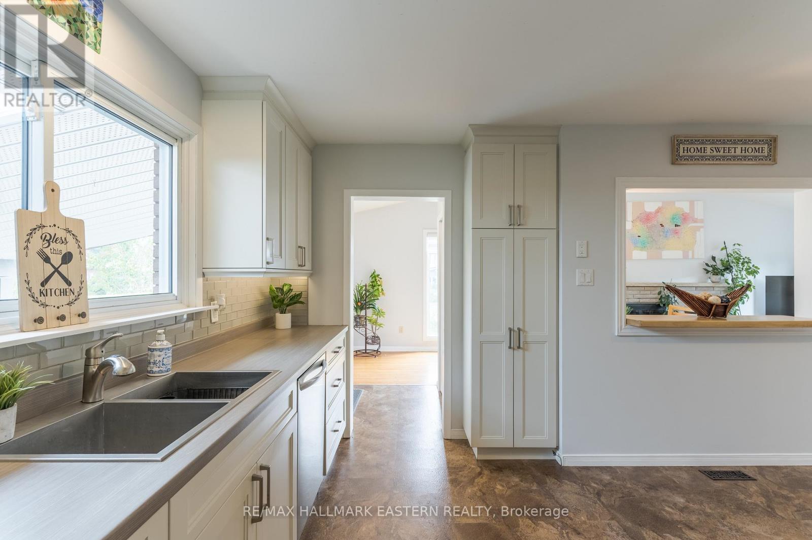 1128 Algonquin Boulevard, Peterborough North (Central), Ontario  K9H 6N2 - Photo 14 - X12329023