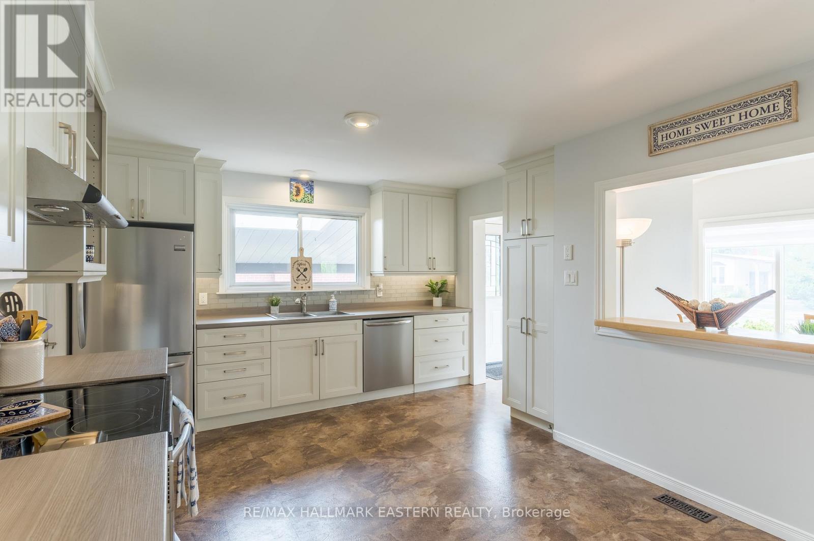 1128 Algonquin Boulevard, Peterborough North (Central), Ontario  K9H 6N2 - Photo 17 - X12329023