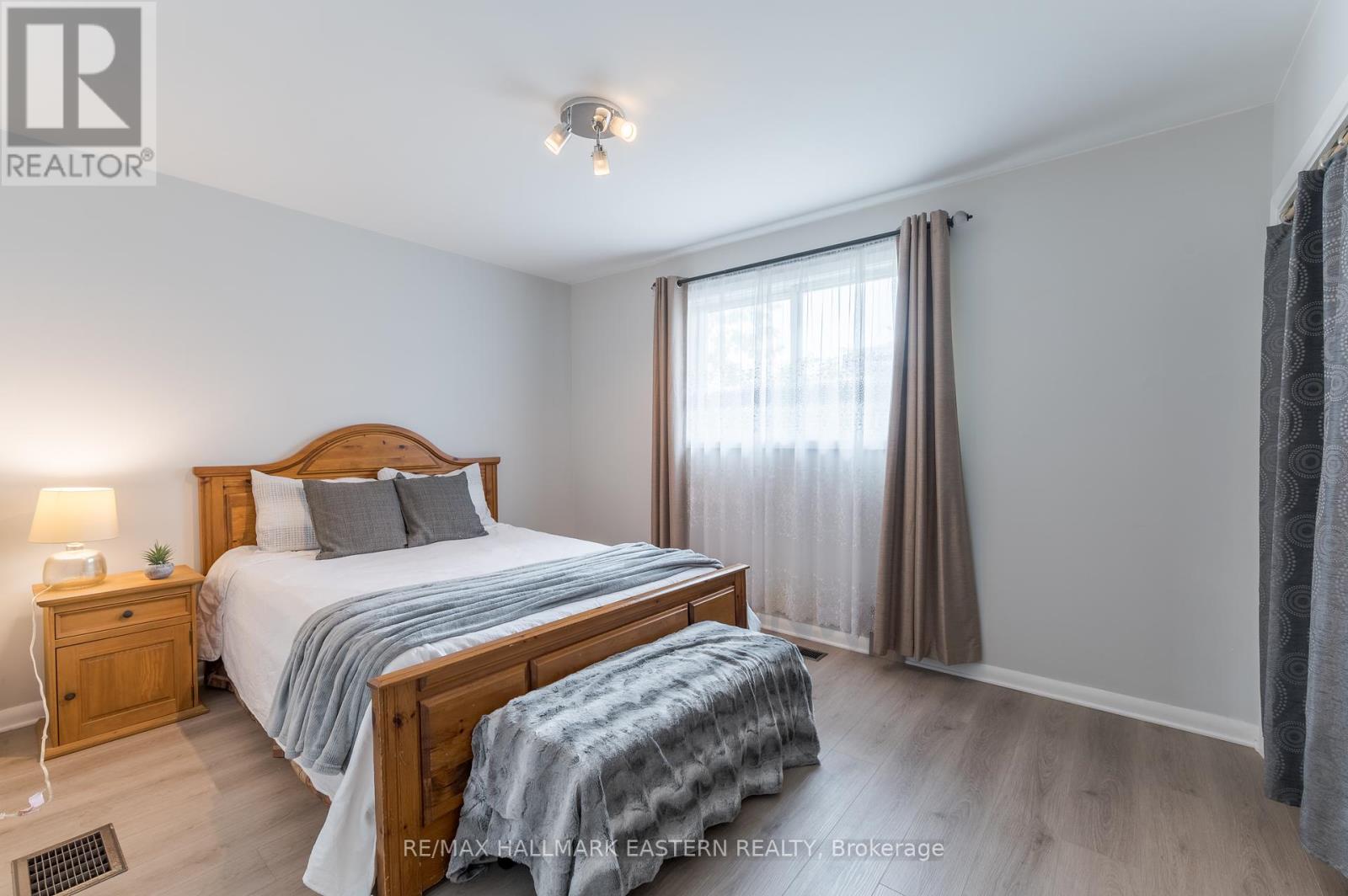 1128 Algonquin Boulevard, Peterborough North (Central), Ontario  K9H 6N2 - Photo 23 - X12329023
