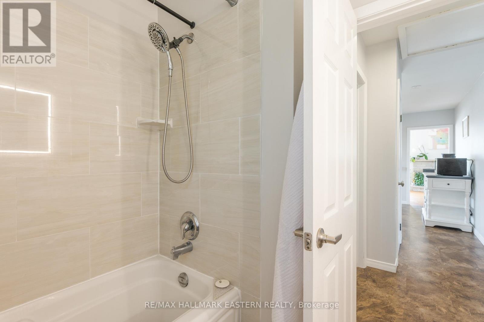 1128 Algonquin Boulevard, Peterborough North (Central), Ontario  K9H 6N2 - Photo 27 - X12329023