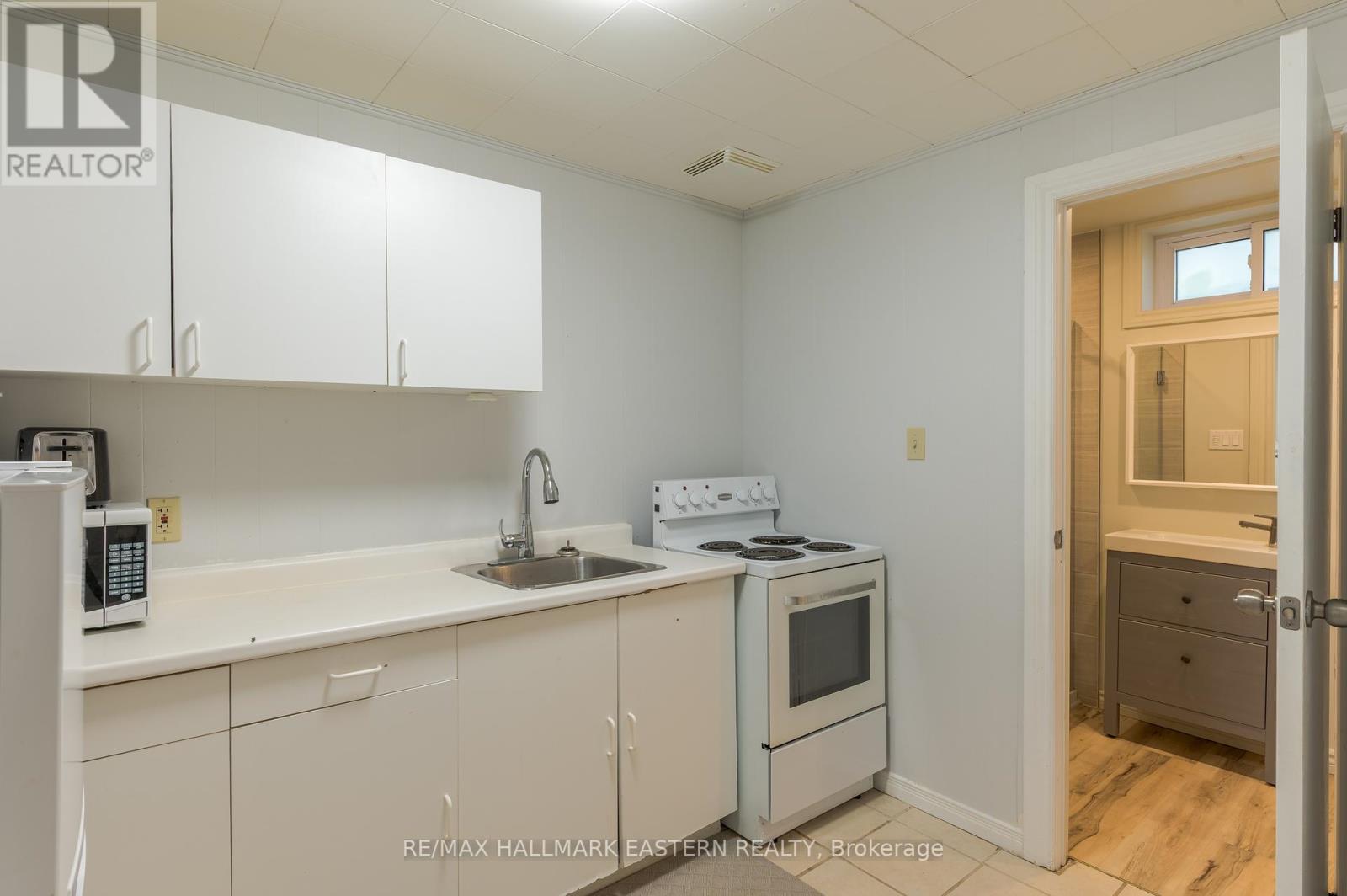 1128 Algonquin Boulevard, Peterborough North (Central), Ontario  K9H 6N2 - Photo 32 - X12329023