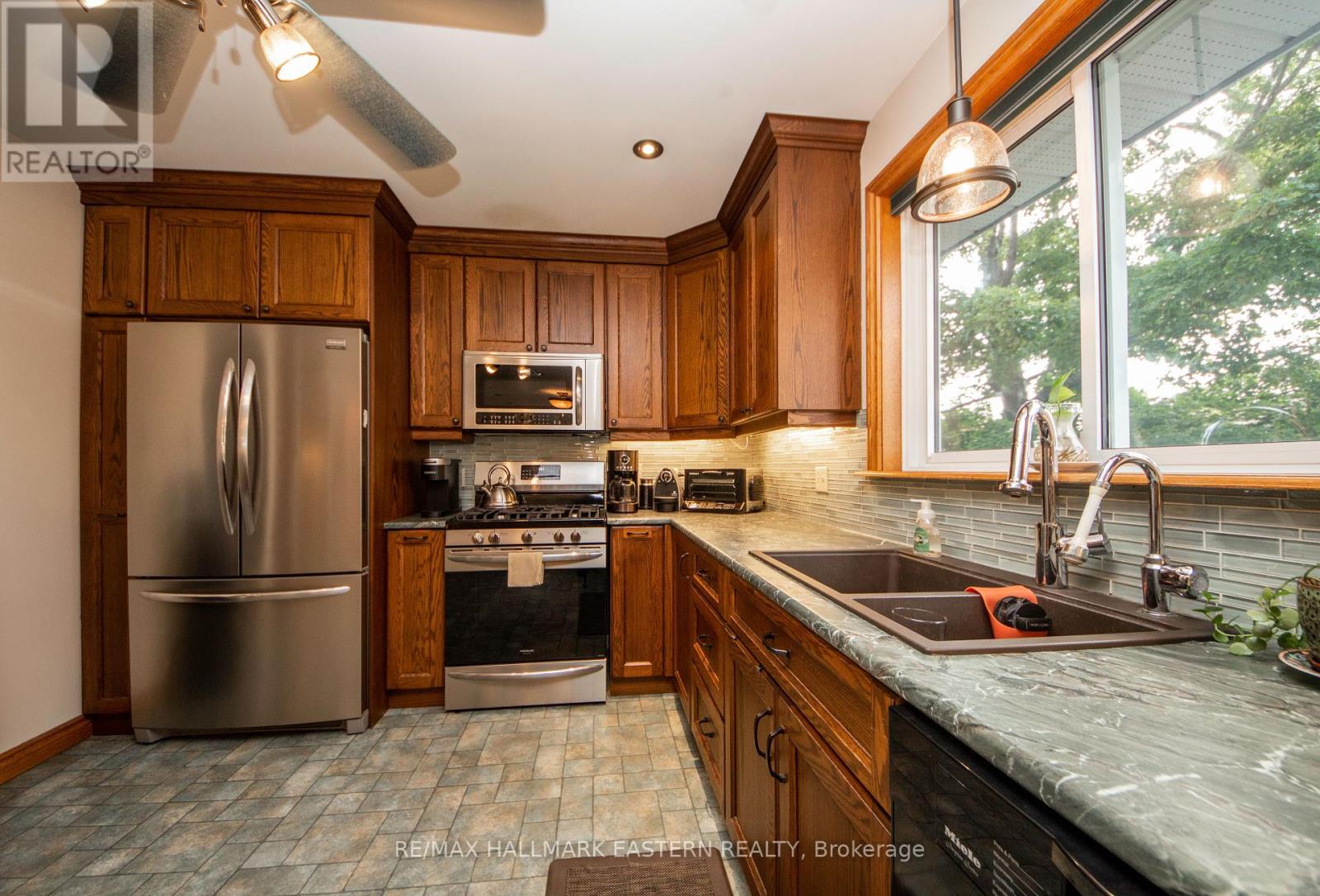 920 Westlake Drive, Selwyn, Ontario  K0L 1H0 - Photo 15 - X12329262