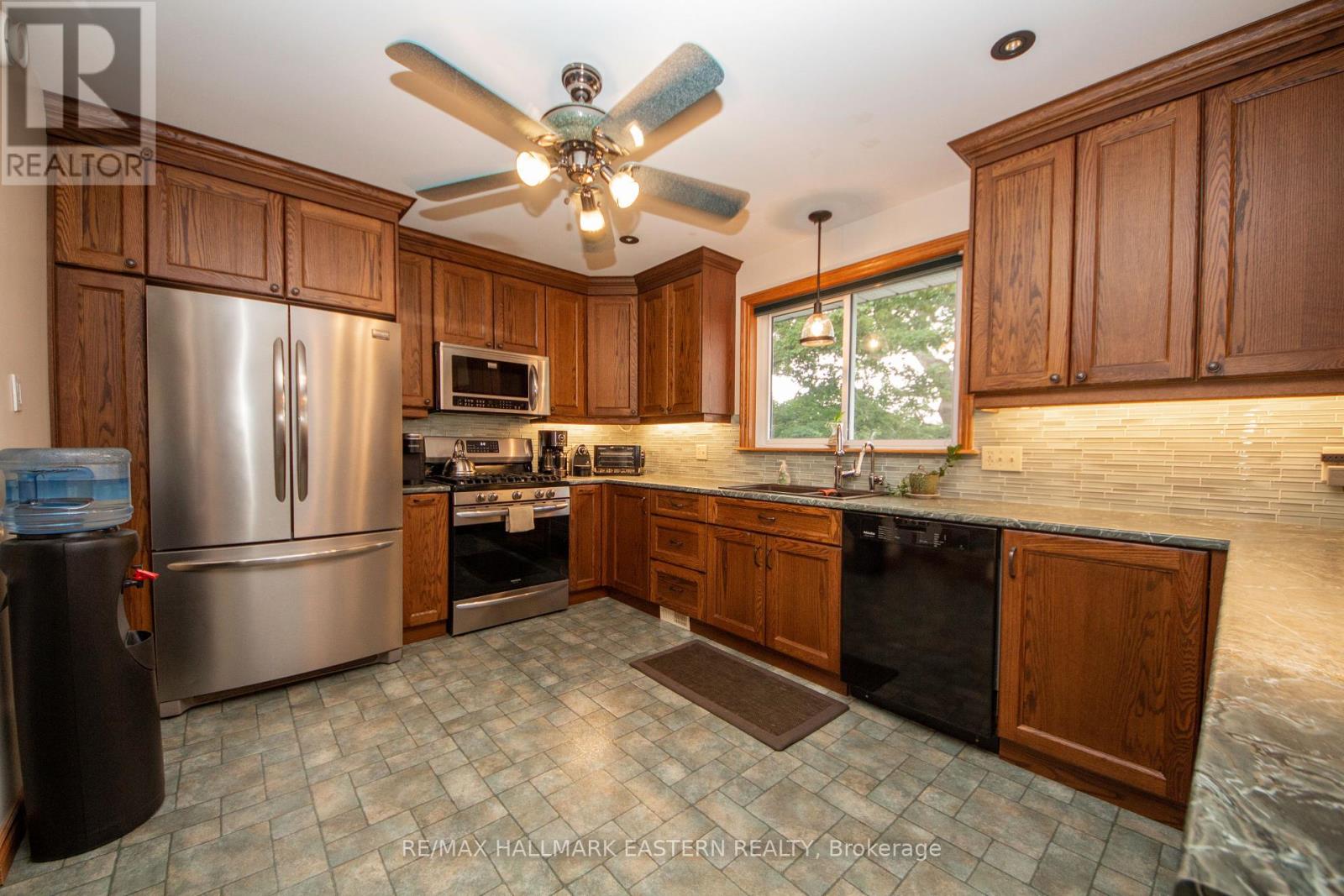 920 Westlake Drive, Selwyn, Ontario  K0L 1H0 - Photo 17 - X12329262