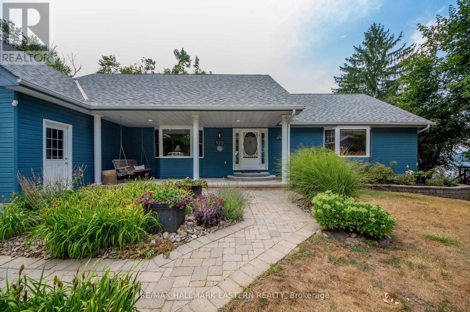 920 Westlake Drive, Selwyn, Ontario  K0L 1H0 - Photo 3 - X12329262
