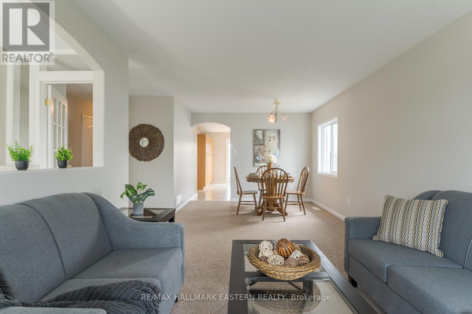 655 Trailview Drive, Peterborough South (East), Ontario  K9J 8P3 - Photo 10 - X12329414