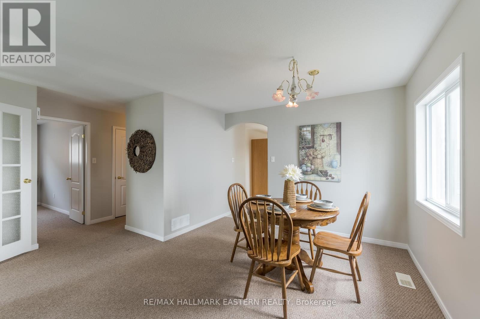655 Trailview Drive, Peterborough South (East), Ontario  K9J 8P3 - Photo 13 - X12329414