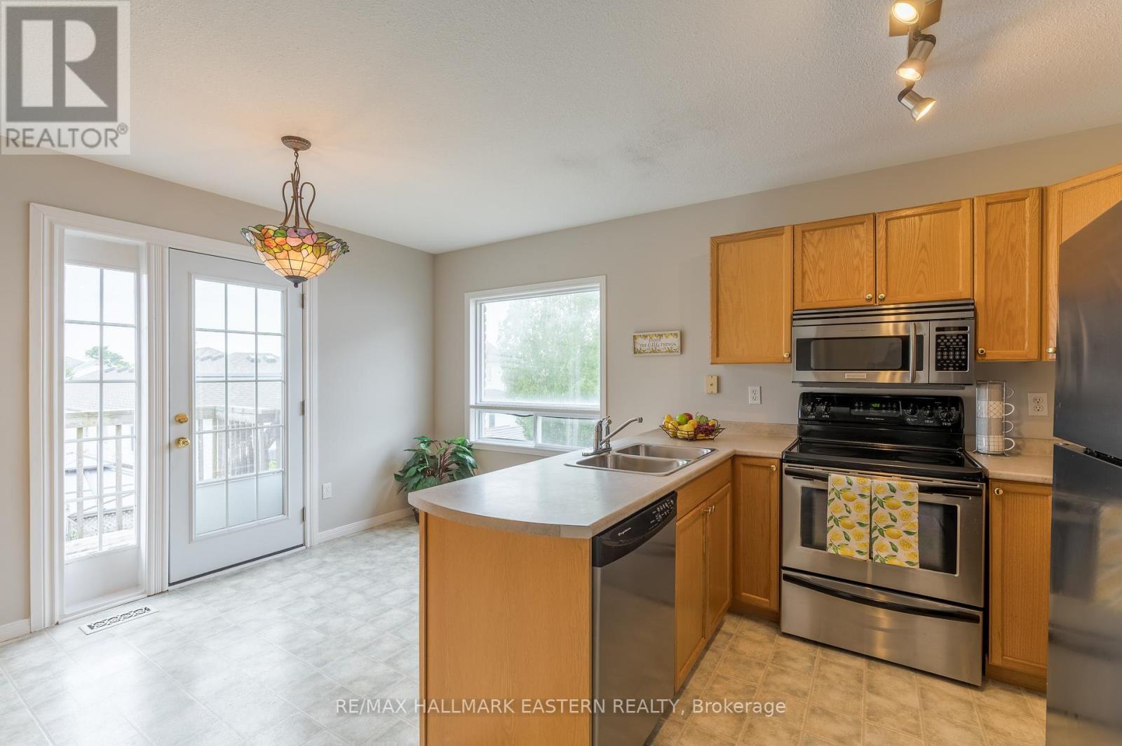 655 Trailview Drive, Peterborough South (East), Ontario  K9J 8P3 - Photo 16 - X12329414