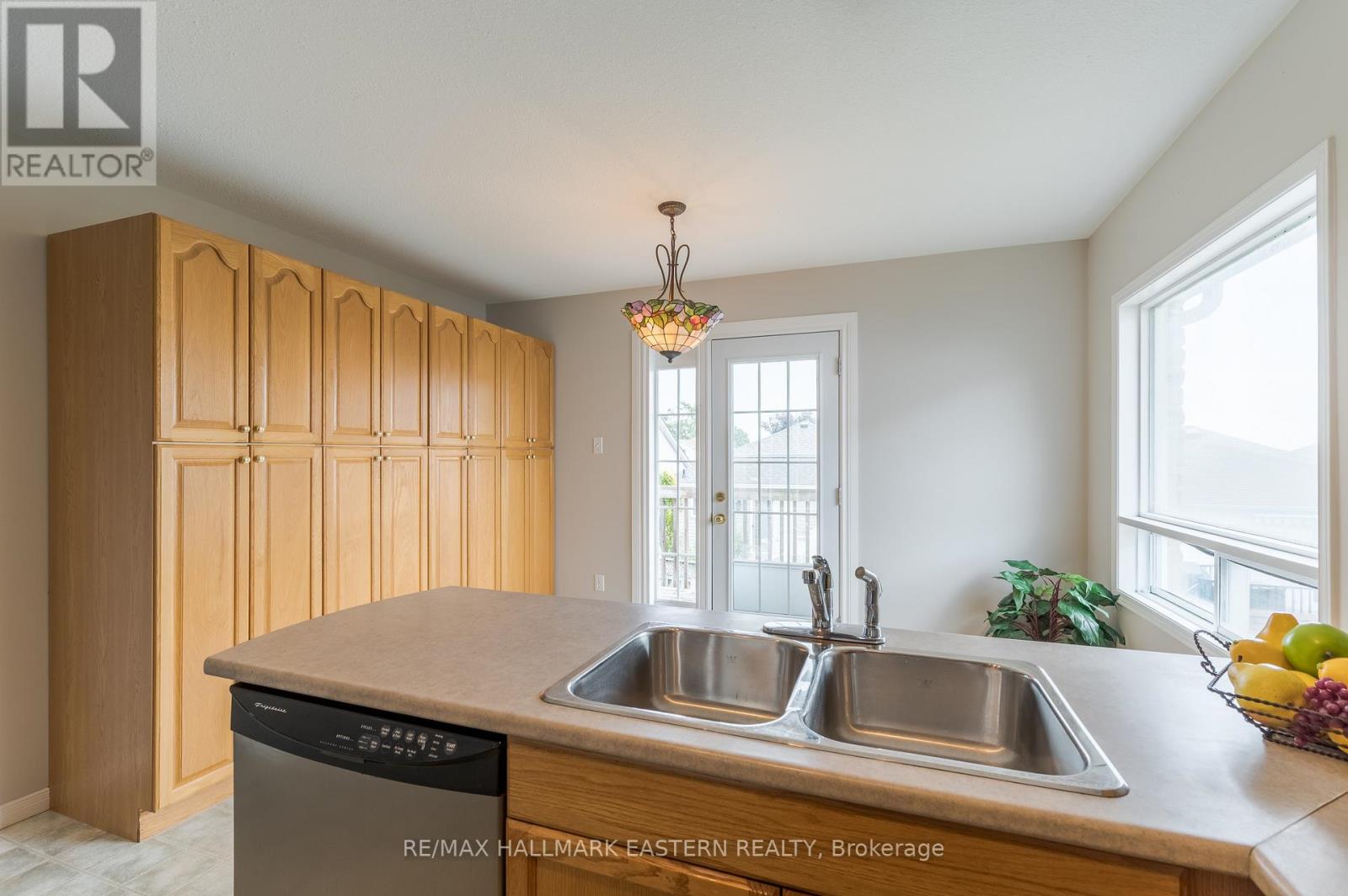 655 Trailview Drive, Peterborough South (East), Ontario  K9J 8P3 - Photo 17 - X12329414