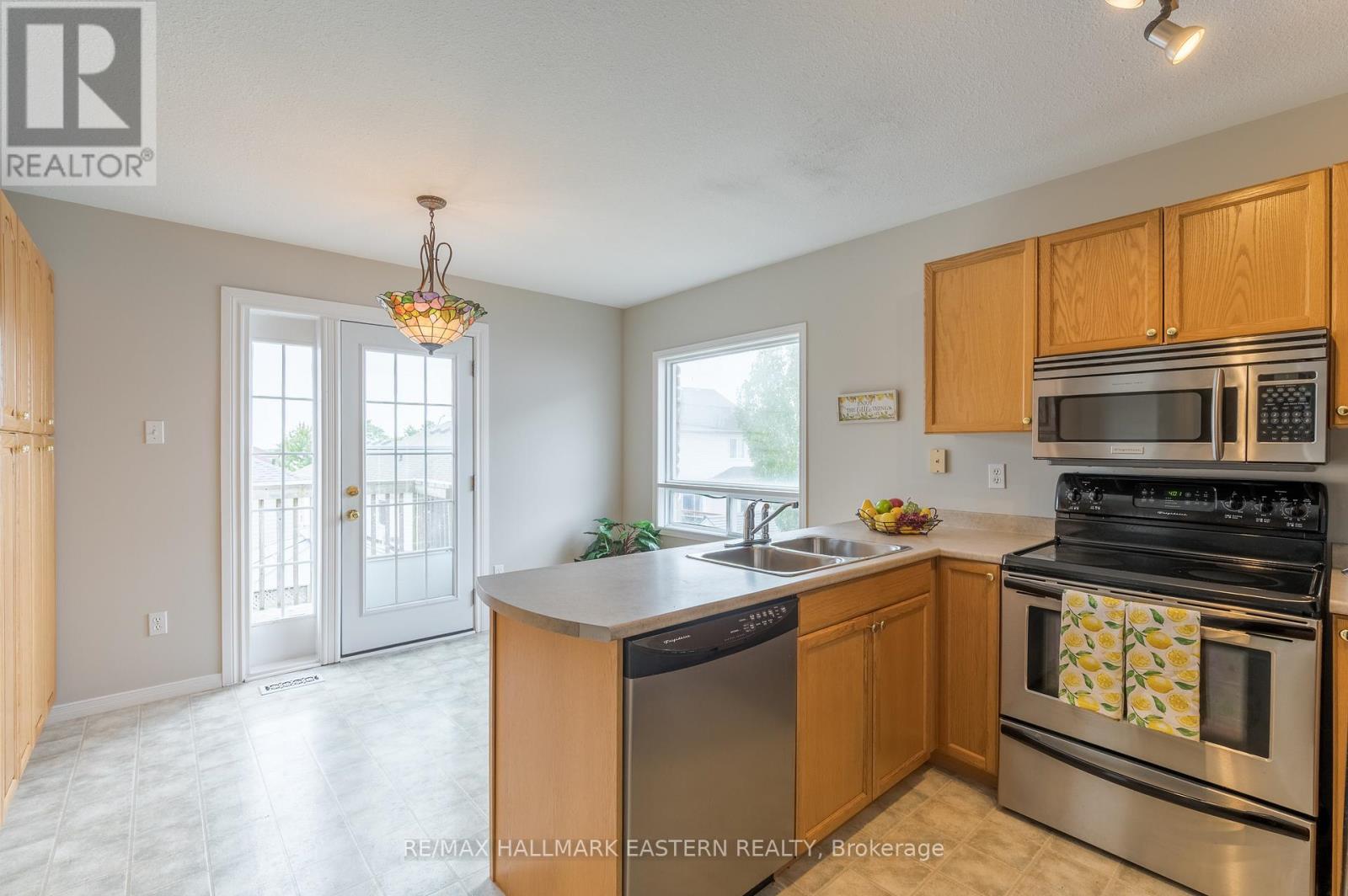 655 Trailview Drive, Peterborough South (East), Ontario  K9J 8P3 - Photo 18 - X12329414