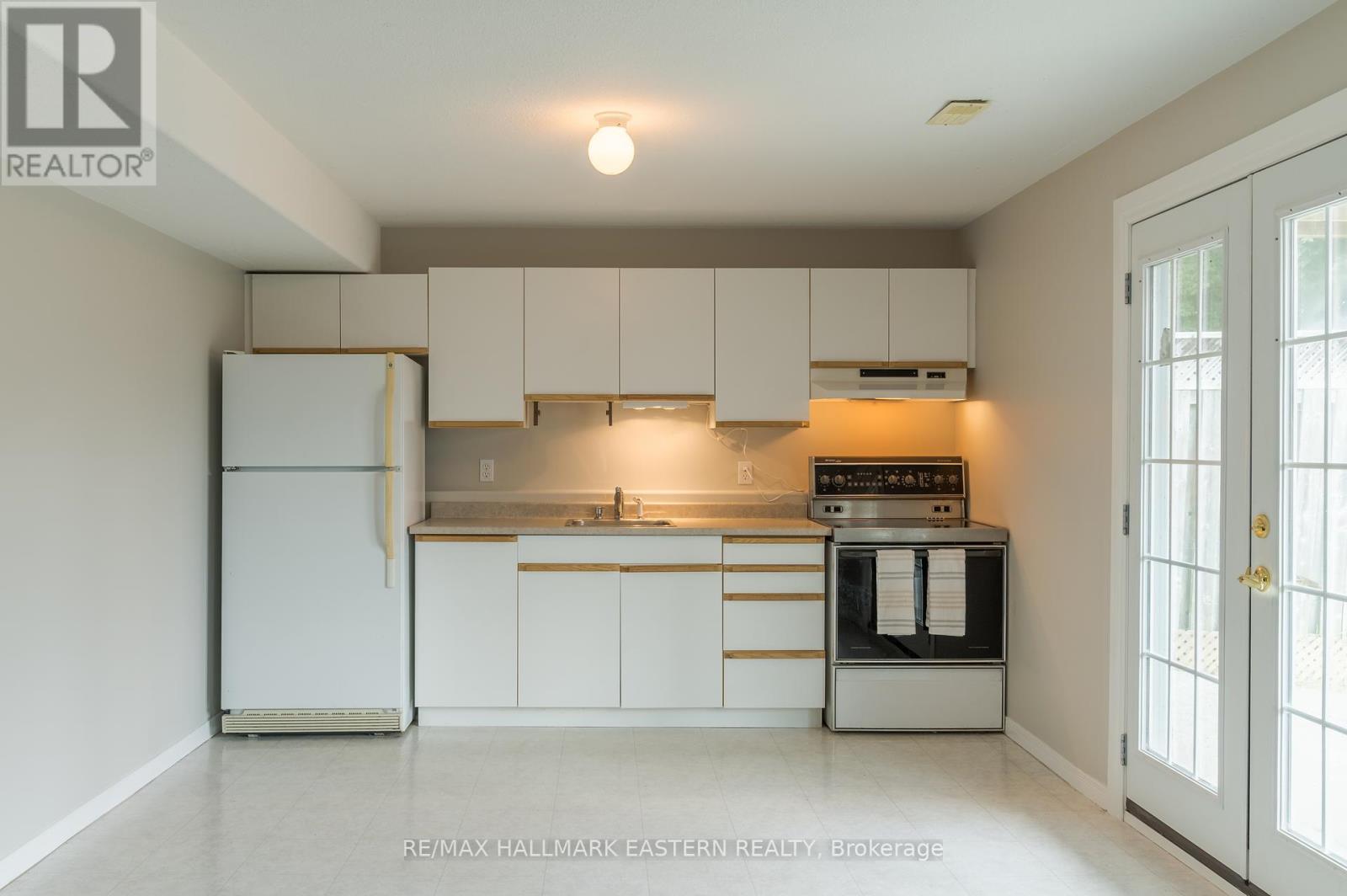 655 Trailview Drive, Peterborough South (East), Ontario  K9J 8P3 - Photo 33 - X12329414