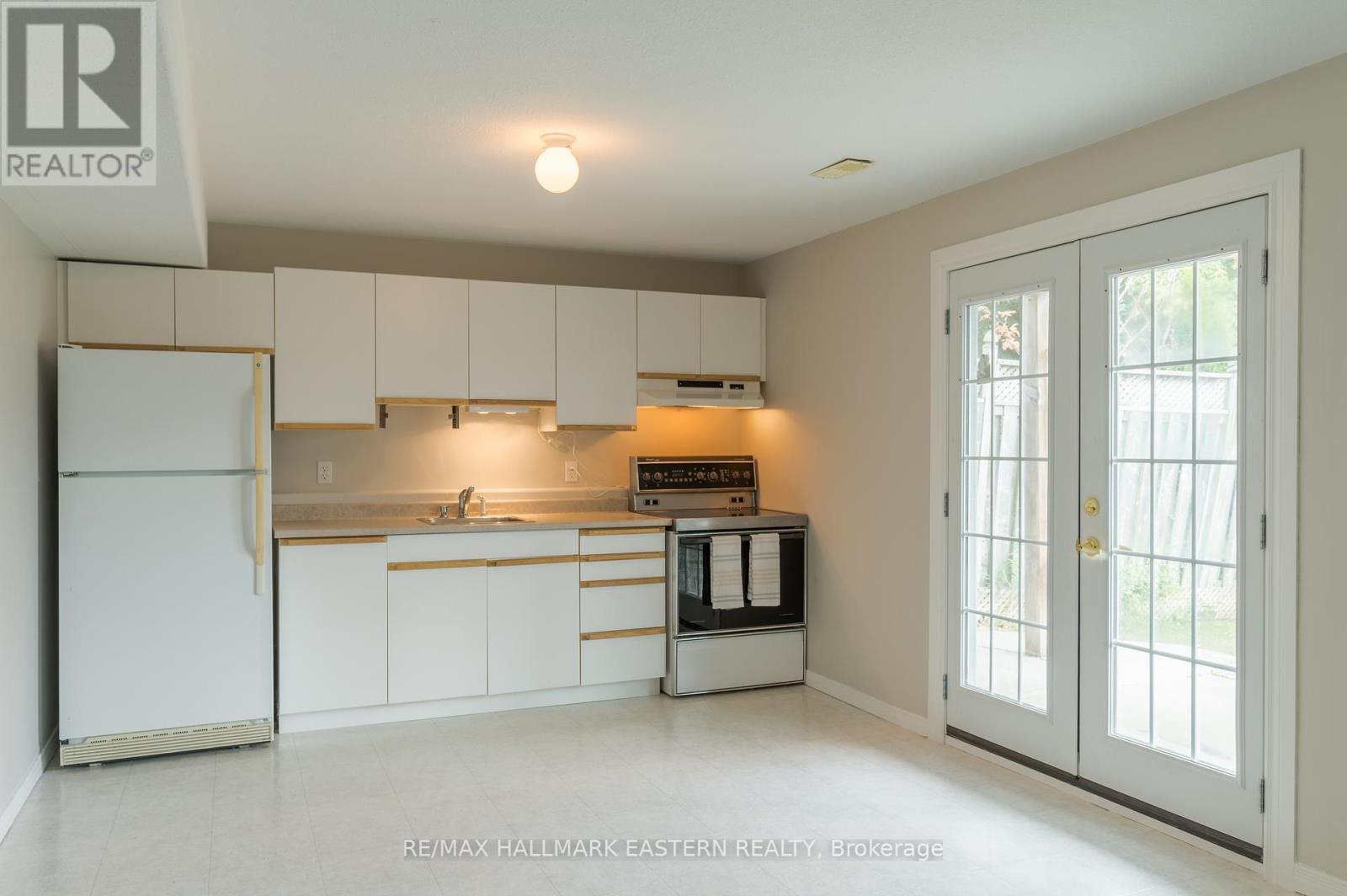 655 Trailview Drive, Peterborough South (East), Ontario  K9J 8P3 - Photo 34 - X12329414