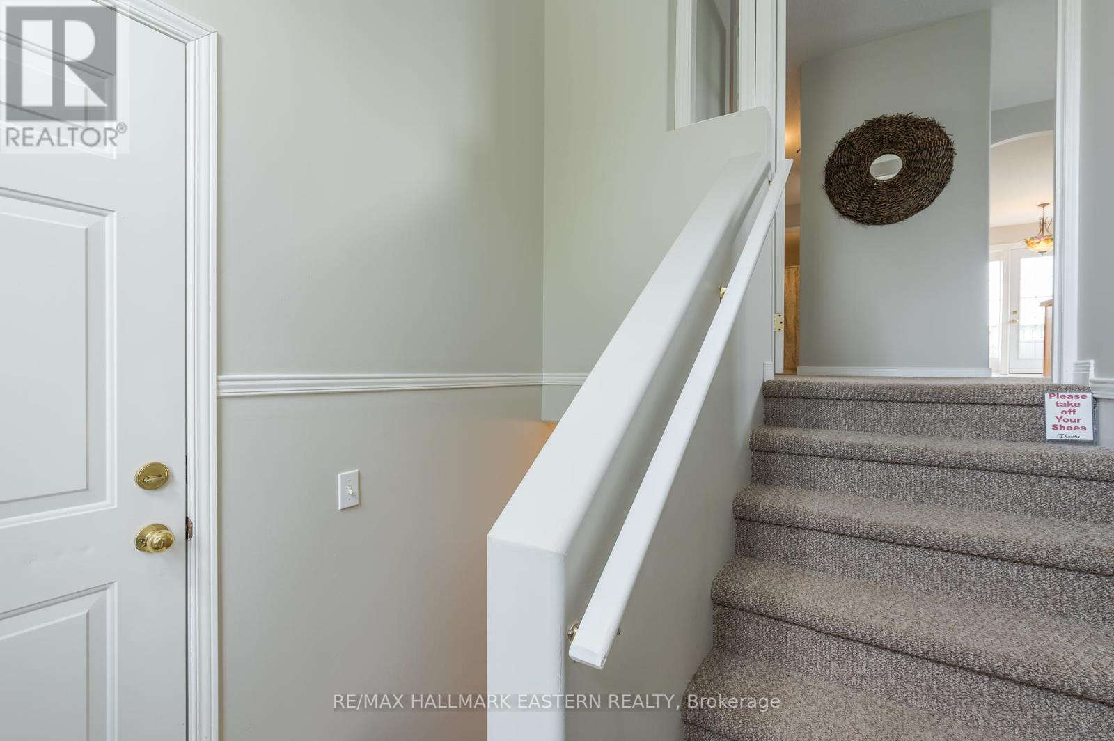 655 Trailview Drive, Peterborough South (East), Ontario  K9J 8P3 - Photo 5 - X12329414