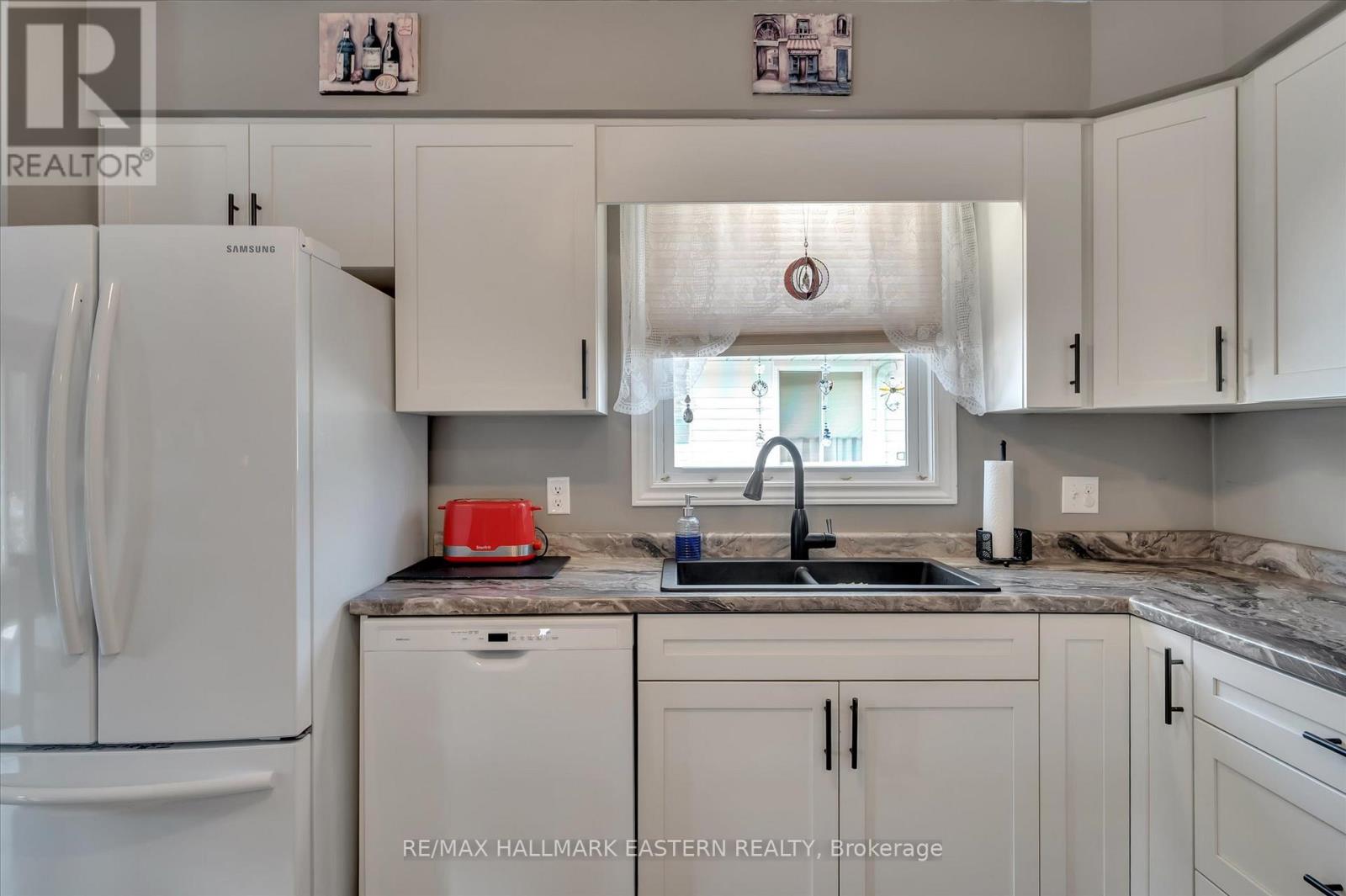 2574 Foxmeadow Road, Peterborough East (South), Ontario  K9L 1X2 - Photo 12 - X12329699