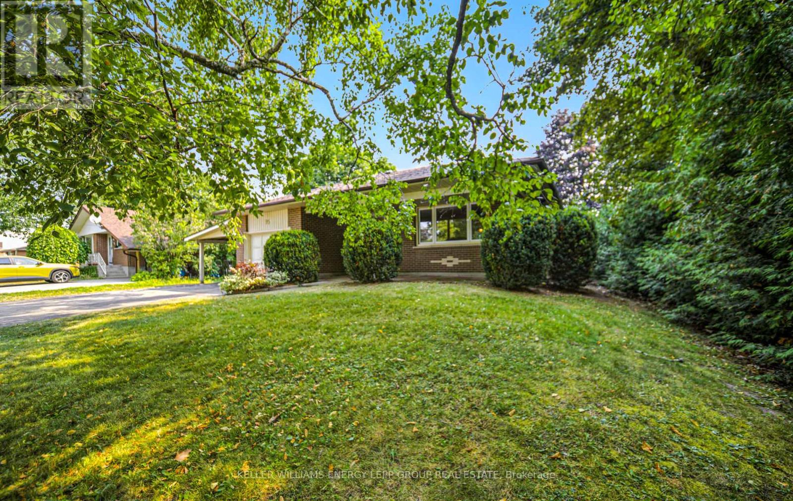95 Orchard Heights Drive, Clarington (Newcastle), Ontario  L1B 1J7 - Photo 2 - E12330007
