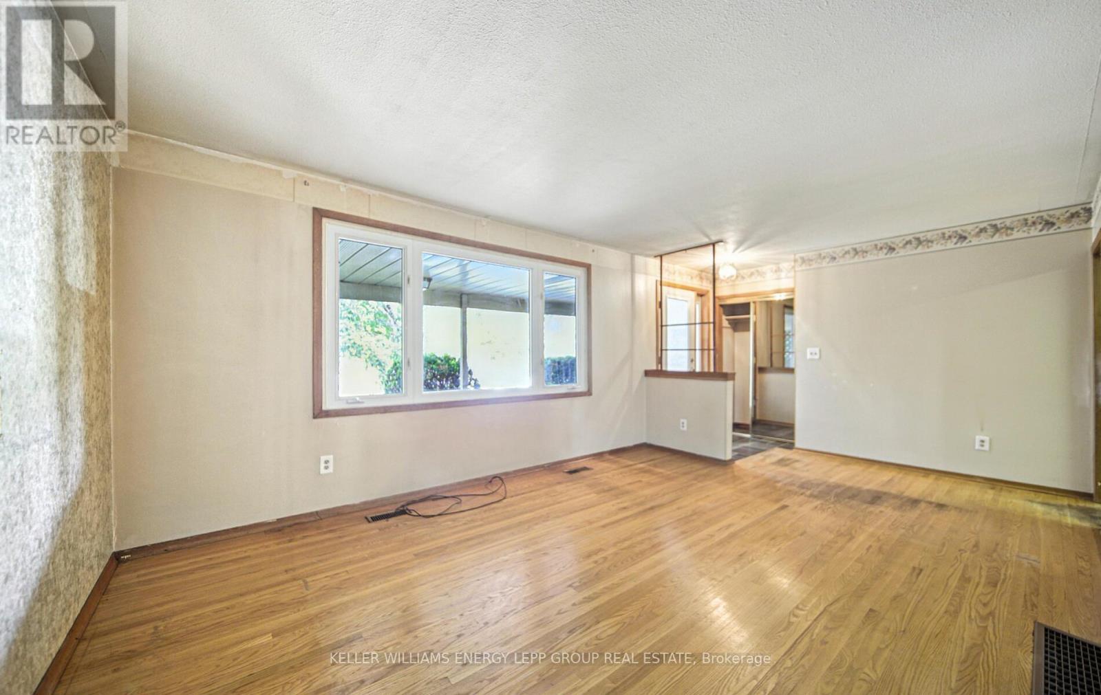 95 Orchard Heights Drive, Clarington (Newcastle), Ontario  L1B 1J7 - Photo 6 - E12330007