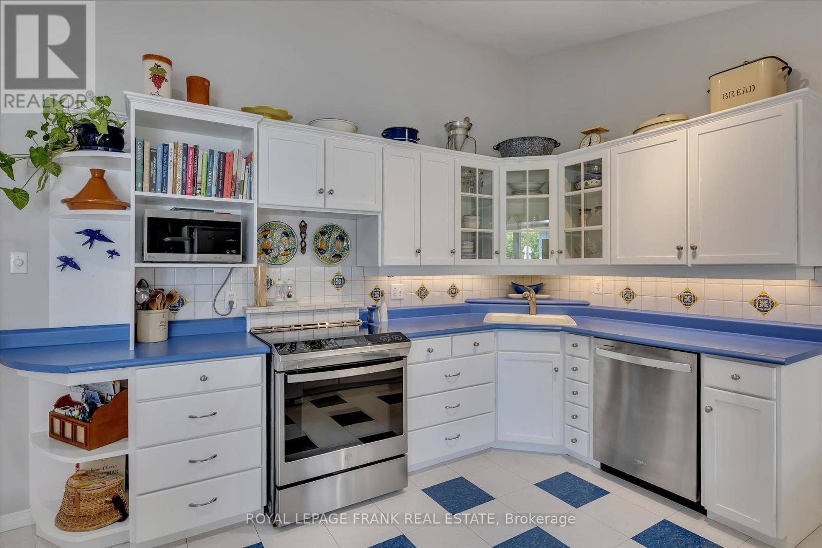 1289 Algonquin Boulevard, Peterborough North (Central), Ontario  K9H 6N1 - Photo 10 - X12329819