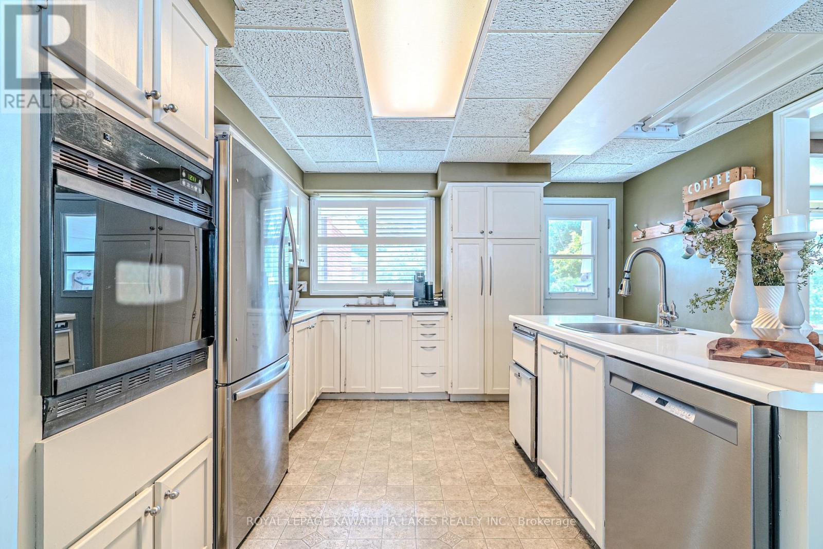 6 Roosevelt Street, Kawartha Lakes (Lindsay), Ontario  K9V 2X7 - Photo 18 - X12329863