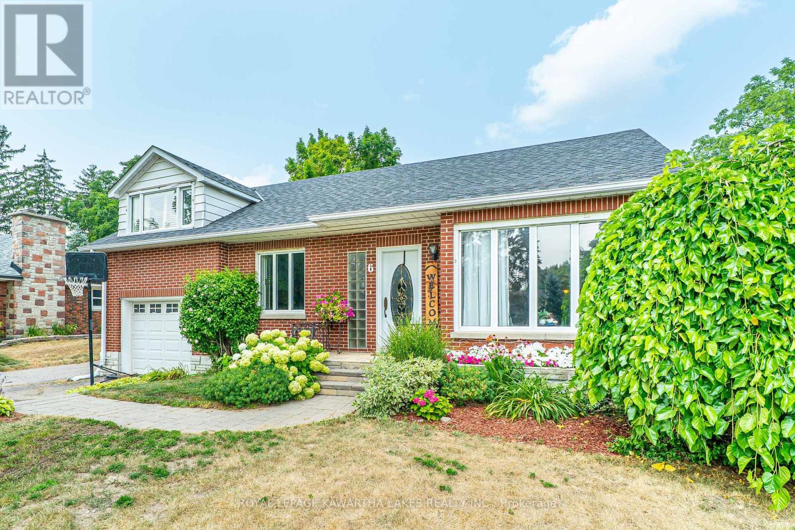 6 Roosevelt Street, Kawartha Lakes (Lindsay), Ontario  K9V 2X7 - Photo 2 - X12329863