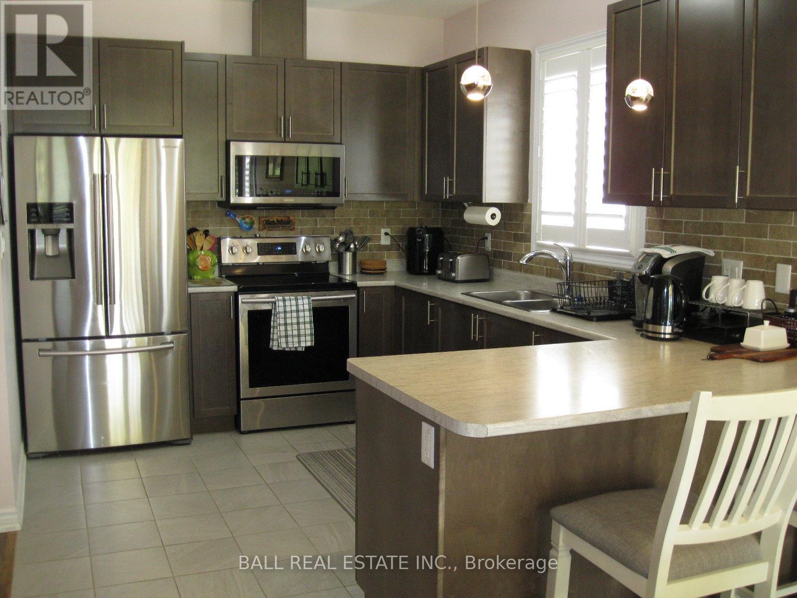 18 Lords Drive, Trent Hills (Hastings), Ontario  K0L 1Y0 - Photo 2 - X12329864
